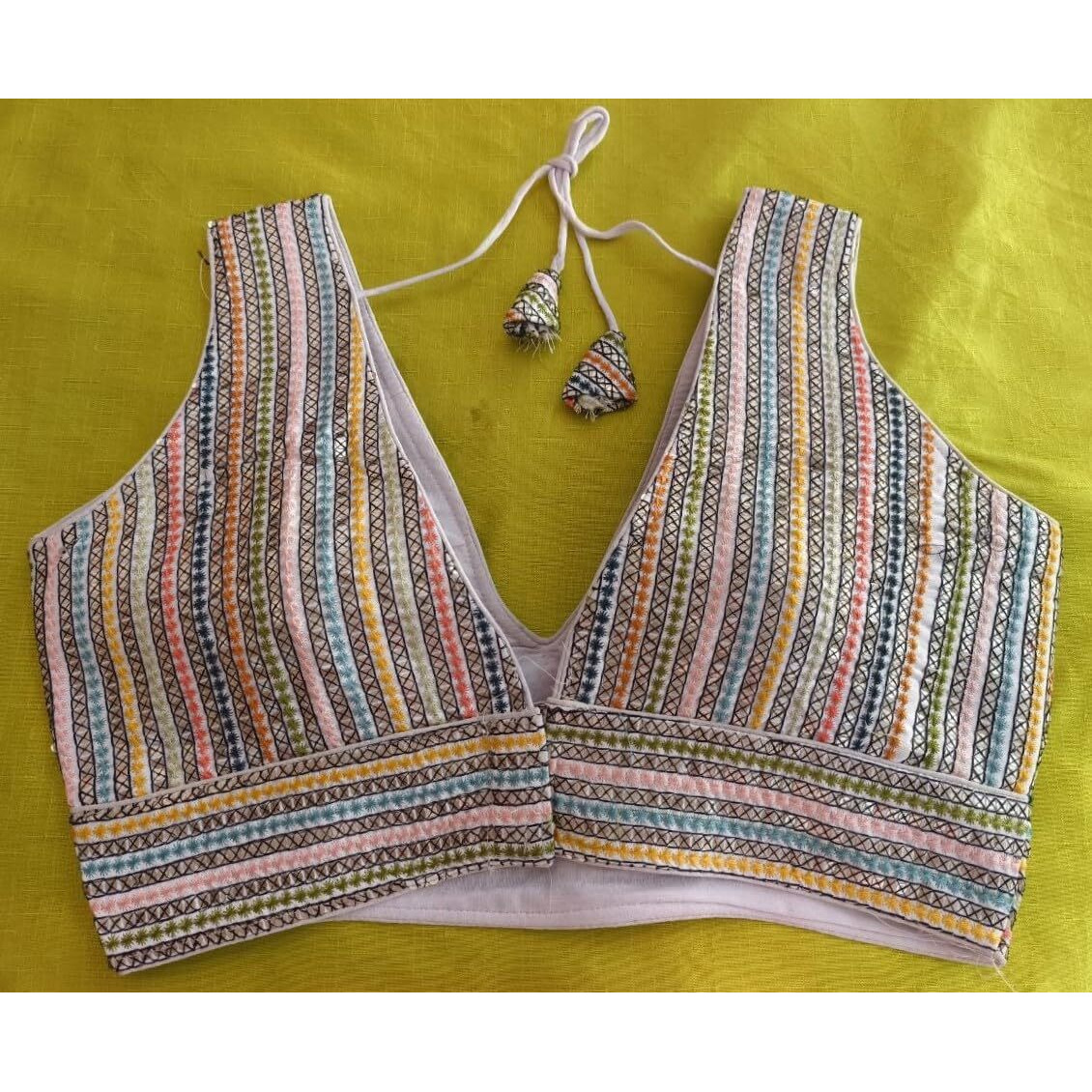 Vihu Fashion Women's Sleeveless Readymade Sabyasachi Pattern V Neck Blouse Embroidery Work With Sequence Blouse Indian Ethnic Wear Readymade Saree White Color Blouse For Lehenga Choli Stylis