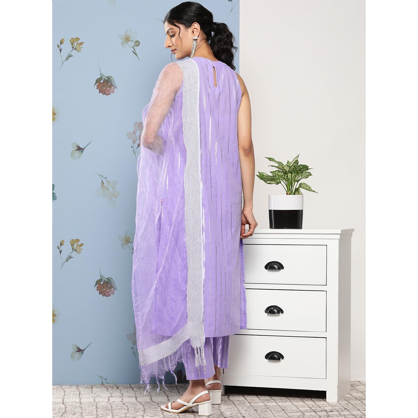 Varanga Women Lavender Lurex Kurta Set With Halter Neck