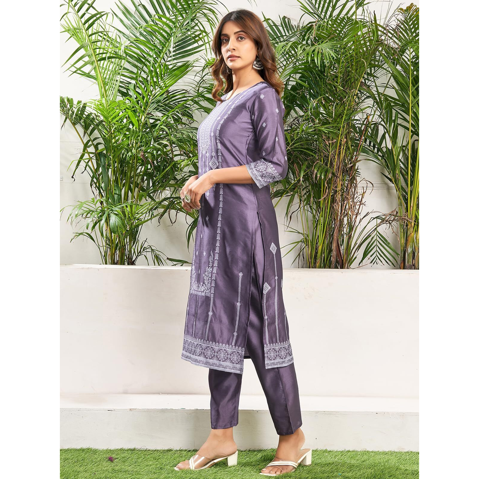 Sanisa Women's Silk Blend Jacquard Work Straight Kurta With Pant And Dupatta Set (222Kbd2355N-S_Dusty Purple & White)