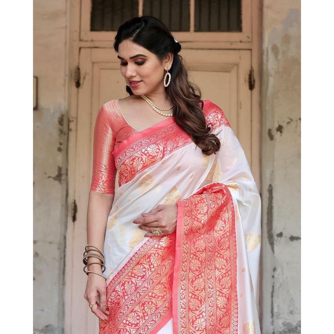 Flosive Women's Kanjivaram Silk Saree With Beautiful Blouse With Zari Border (White)