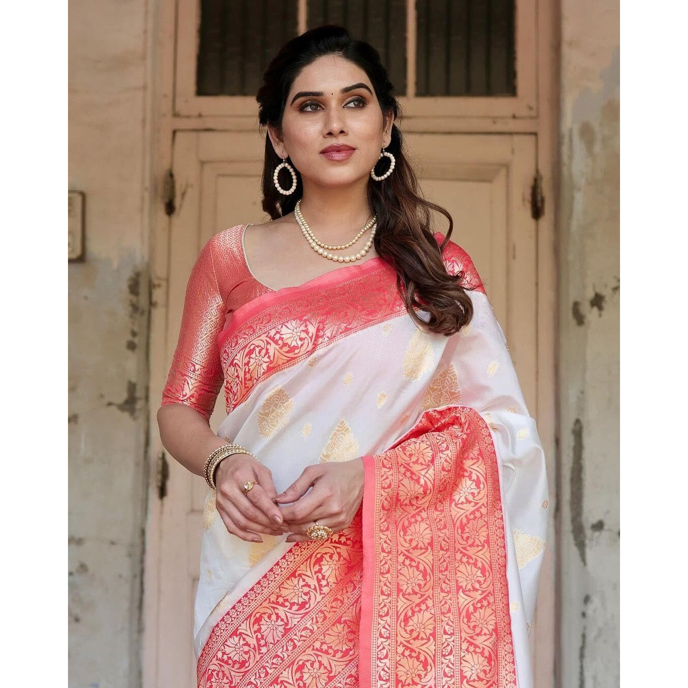 Flosive Women's Kanjivaram Silk Saree With Beautiful Blouse With Zari Border (White)