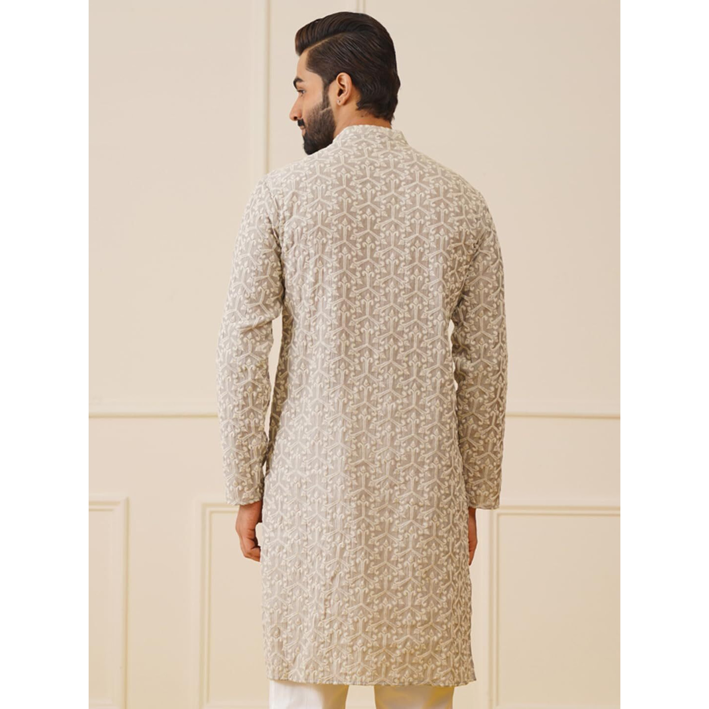 Jompers Men's Grey Chikankari Embroidered Kurtas. (Grey, S)