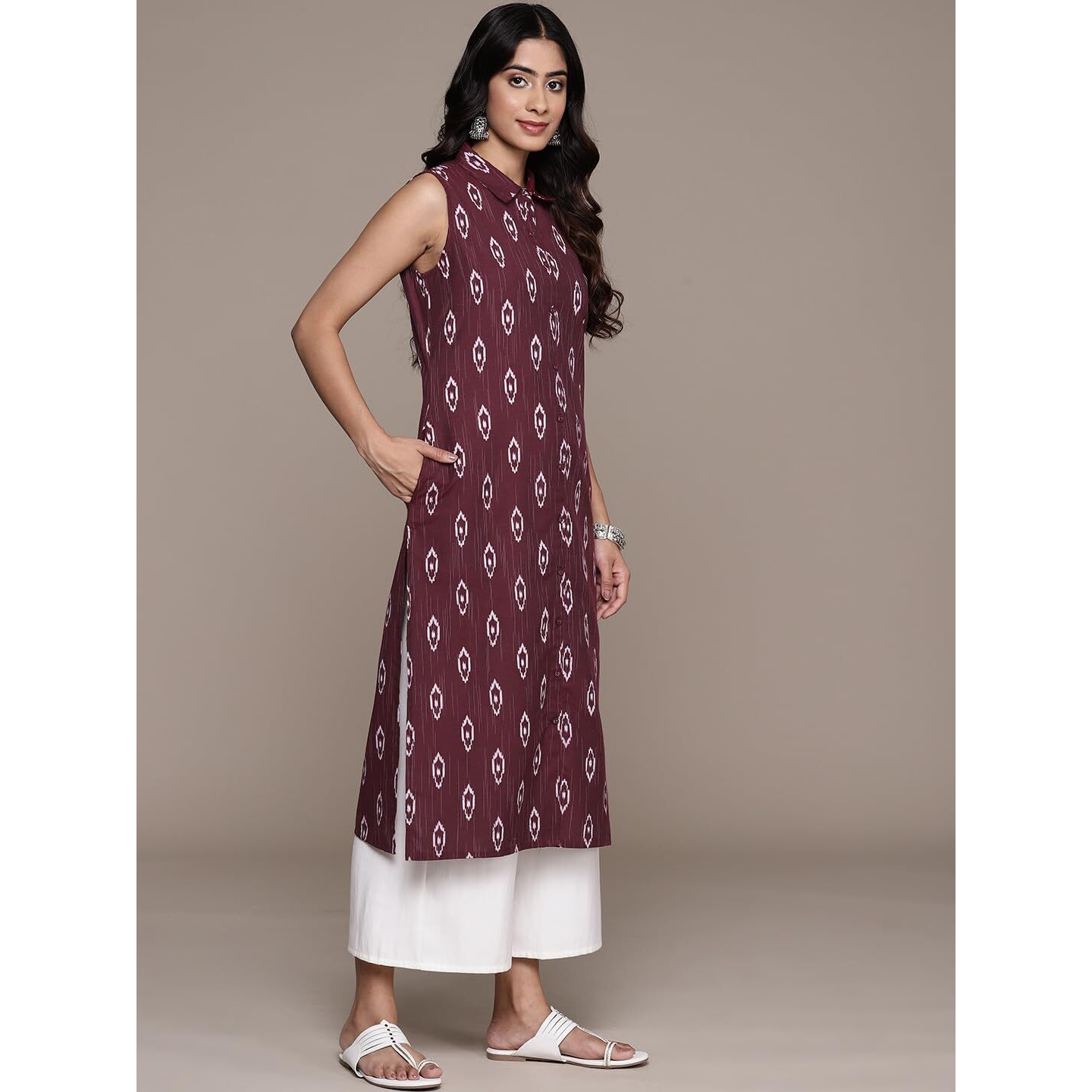 Anubhutee Women's Cotton Ethnic Motifs Maroon Straight Kurta..