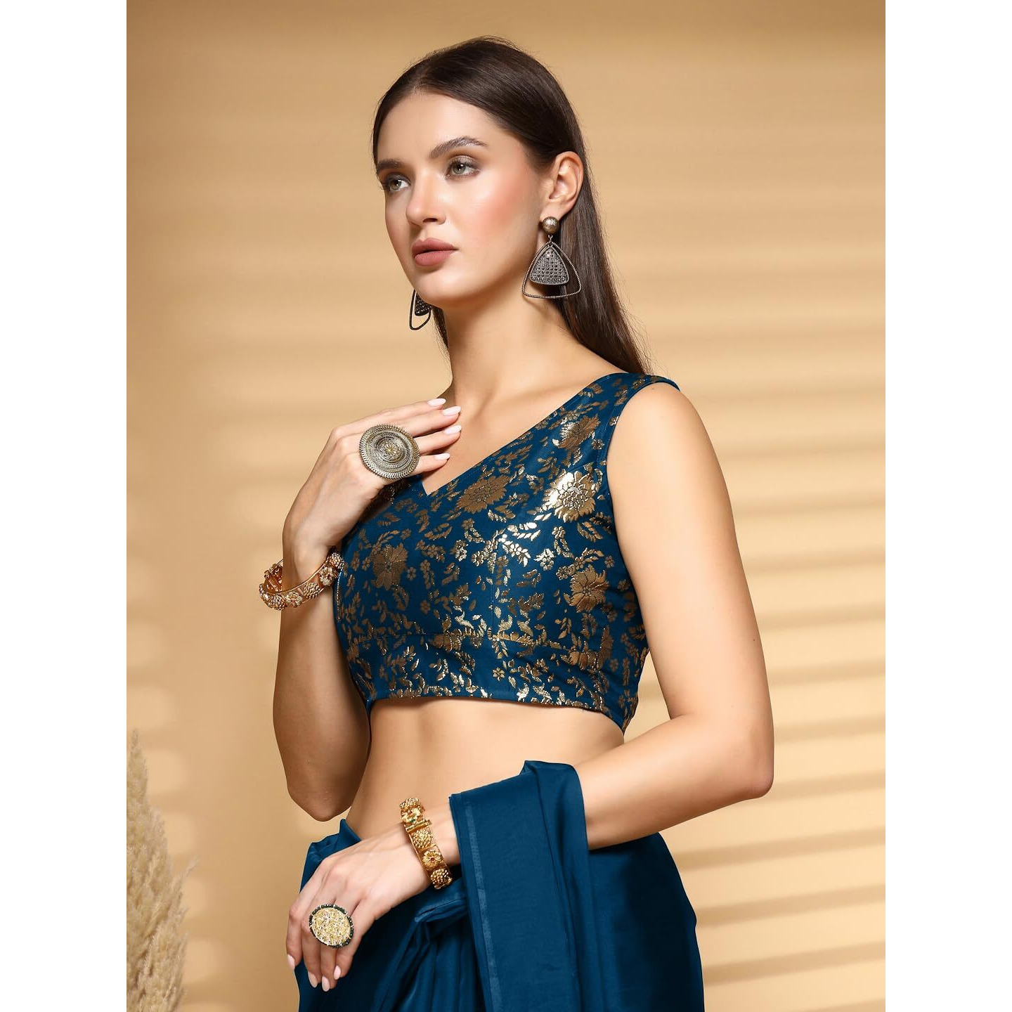 Oomph Readymade Blouse For Women, Brocade, Sleeveless, V-Neck, Rbbl705