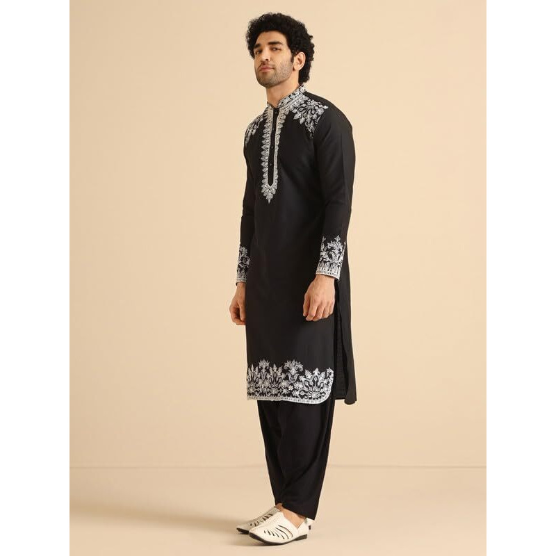 Kisah Men's Kurta, Black Cotton Blend, Embroidered Mandarin Collar Regular Fit Long Sleeves (40)