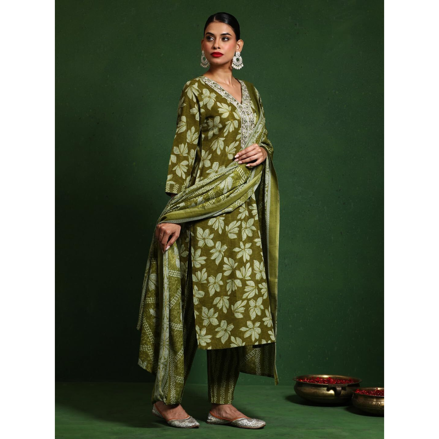 Varanga Women Floral Printed V Neck Kurta With Trouser & Dupatta