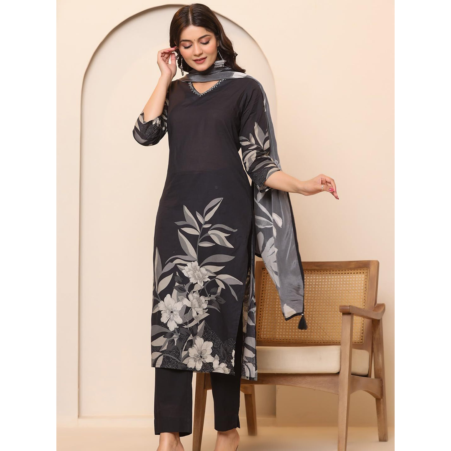 Varanga Women Floral Placement Printed V Neck Thread Embroidered Kurta With Trouser & Dupatta