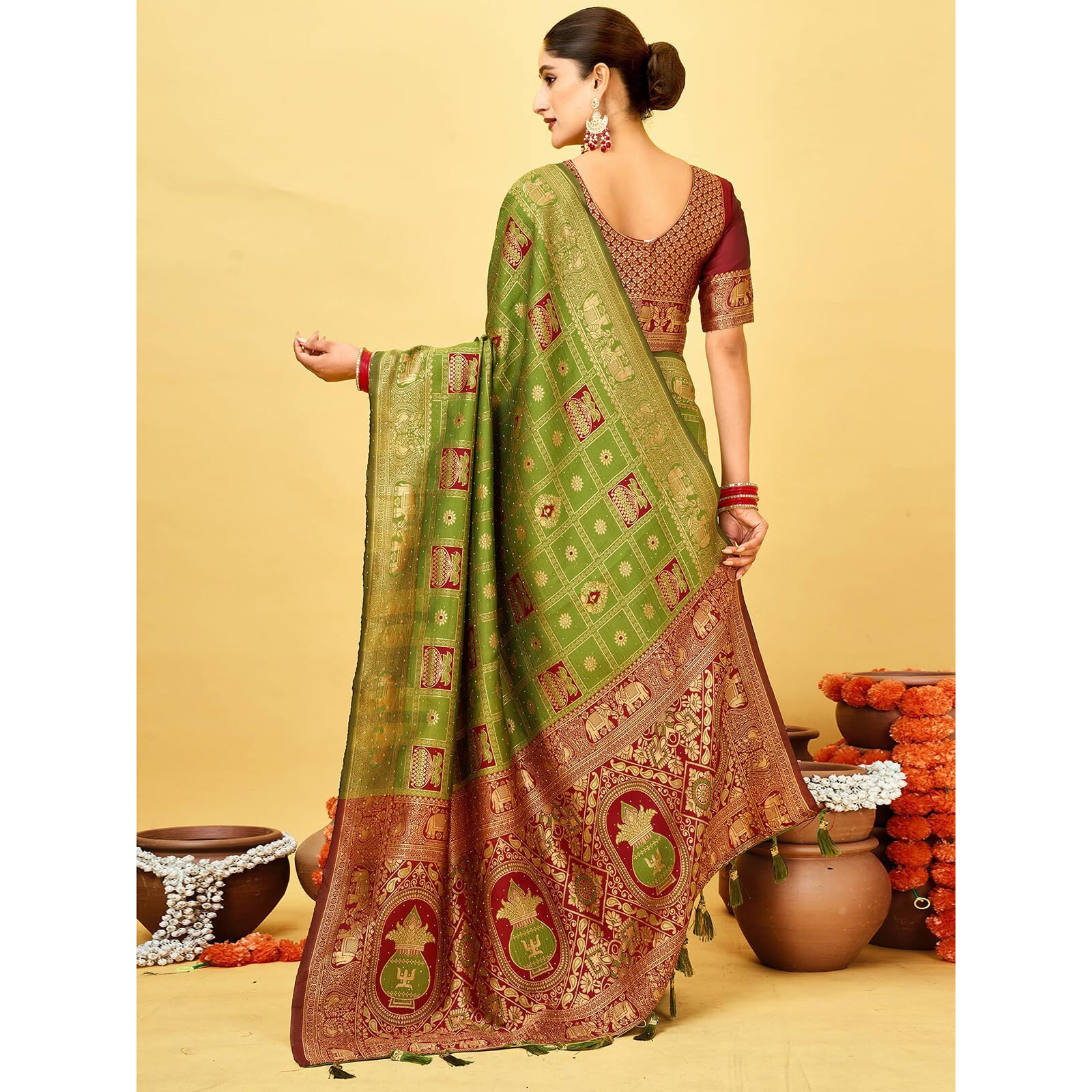 Satrani Women's Banarasi Silk Weaving Stone Work Saree With Unstitched Blouse Piece (4245S6699N_Green)