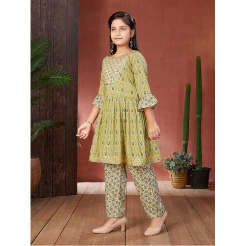 Aarika Girls Ethnic Wear Green Colour Leaf Pattern With Gota Lace Rayon Kurti Pant Set (4-15 Years)