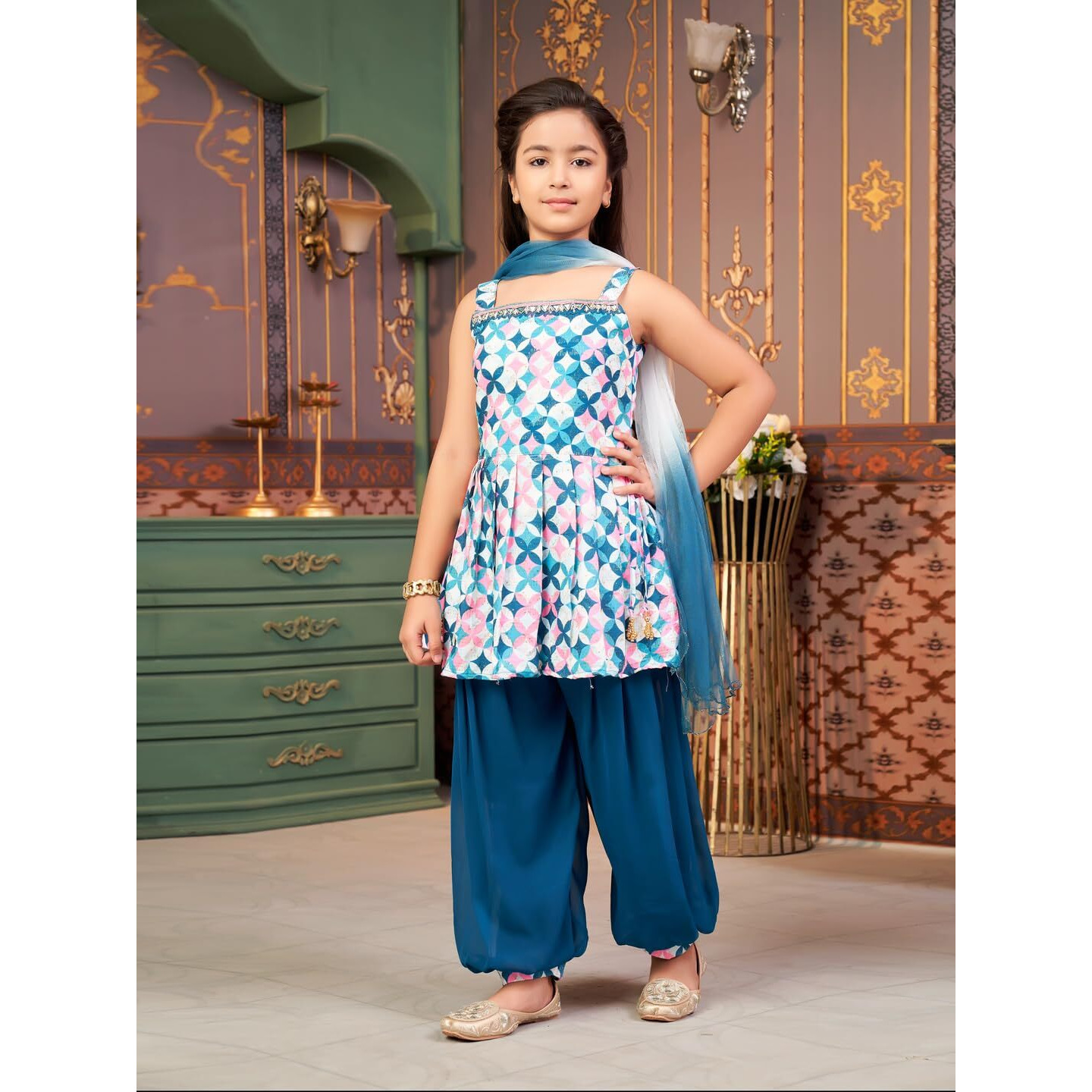 Aarika Girls Ethnic Wear Sea Green Colour Beads Embroidery Cotton Blend Kurti Patiala Set With Dupatta-4-9 Years (Pt-Shm-5016)