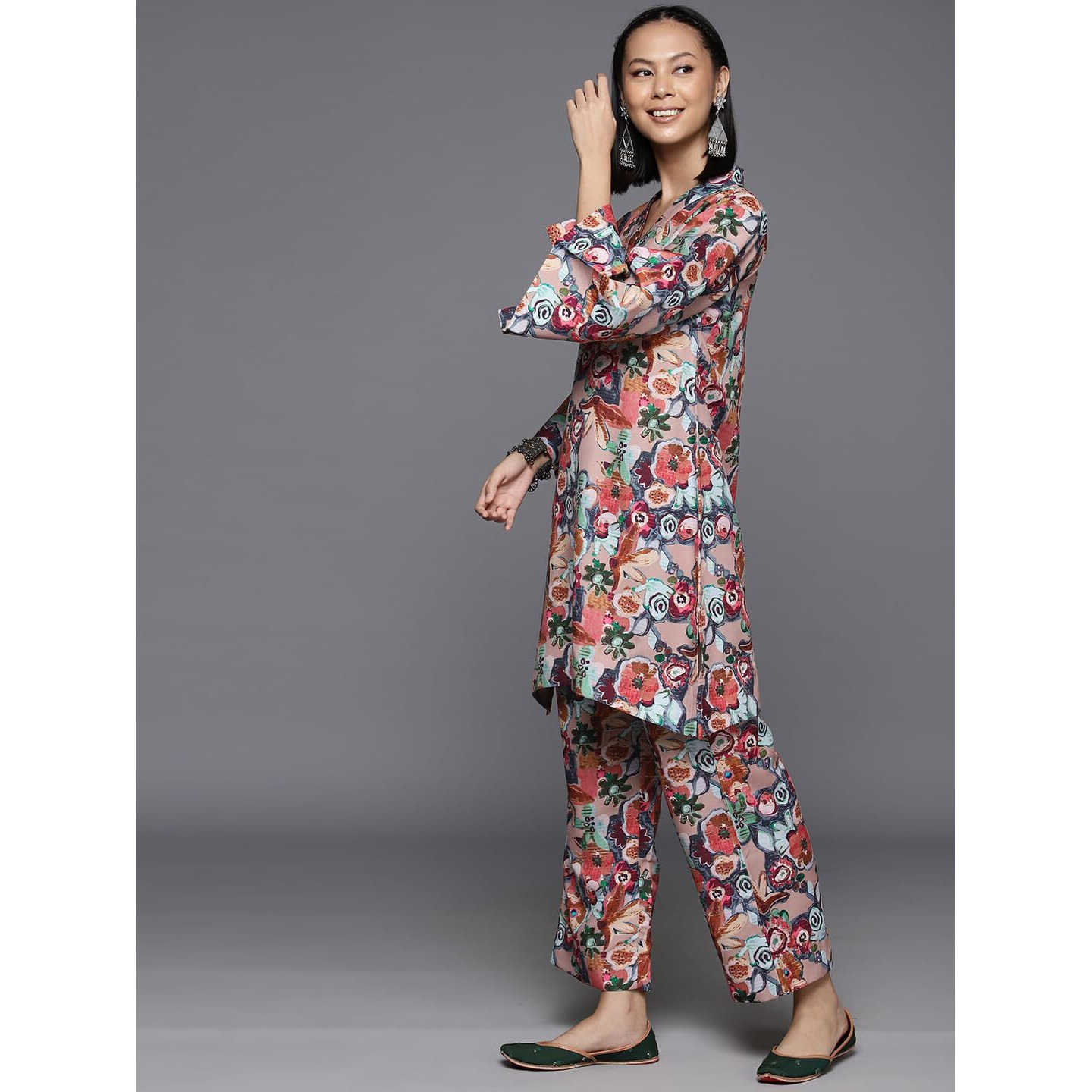 Varanga Women Beige Floral Printed Tunic Paired With Tonal Bottom