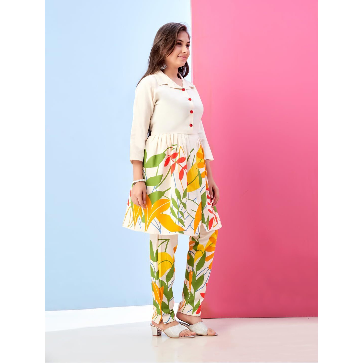 Aarika Girls Ethnic Wear Cream Colour Floral Print Khadi Cotton Kurti Pant Set -(8-15 Years)-(Kp-Tr-K-978)