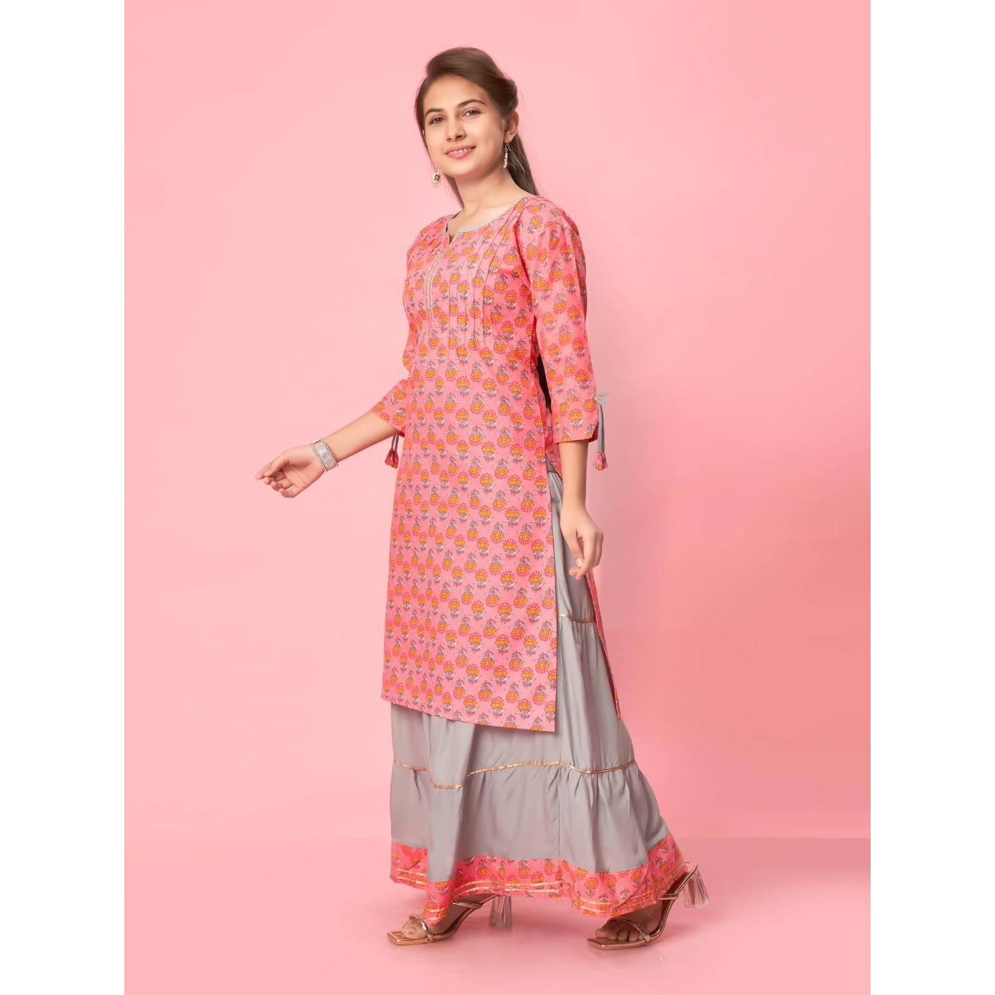 Aarika Girls Casual Wear Gajri Colour Cotton Floral Print Kurti (9-16 Years)