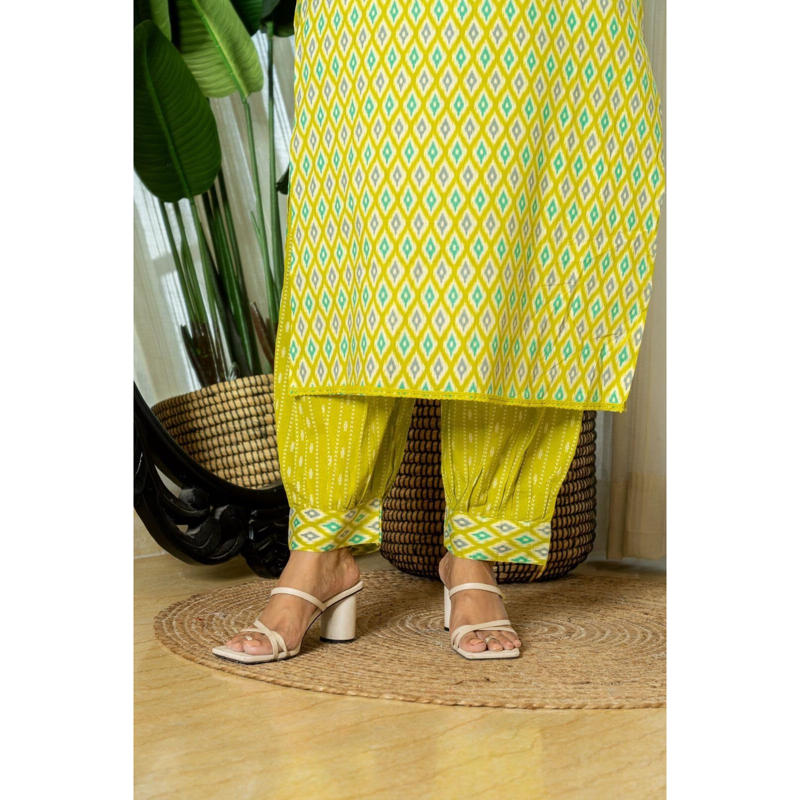 Nermosa Women Ikat Printed Kurta And Pant Set With Dupatta (In, Alpha, S, Green)