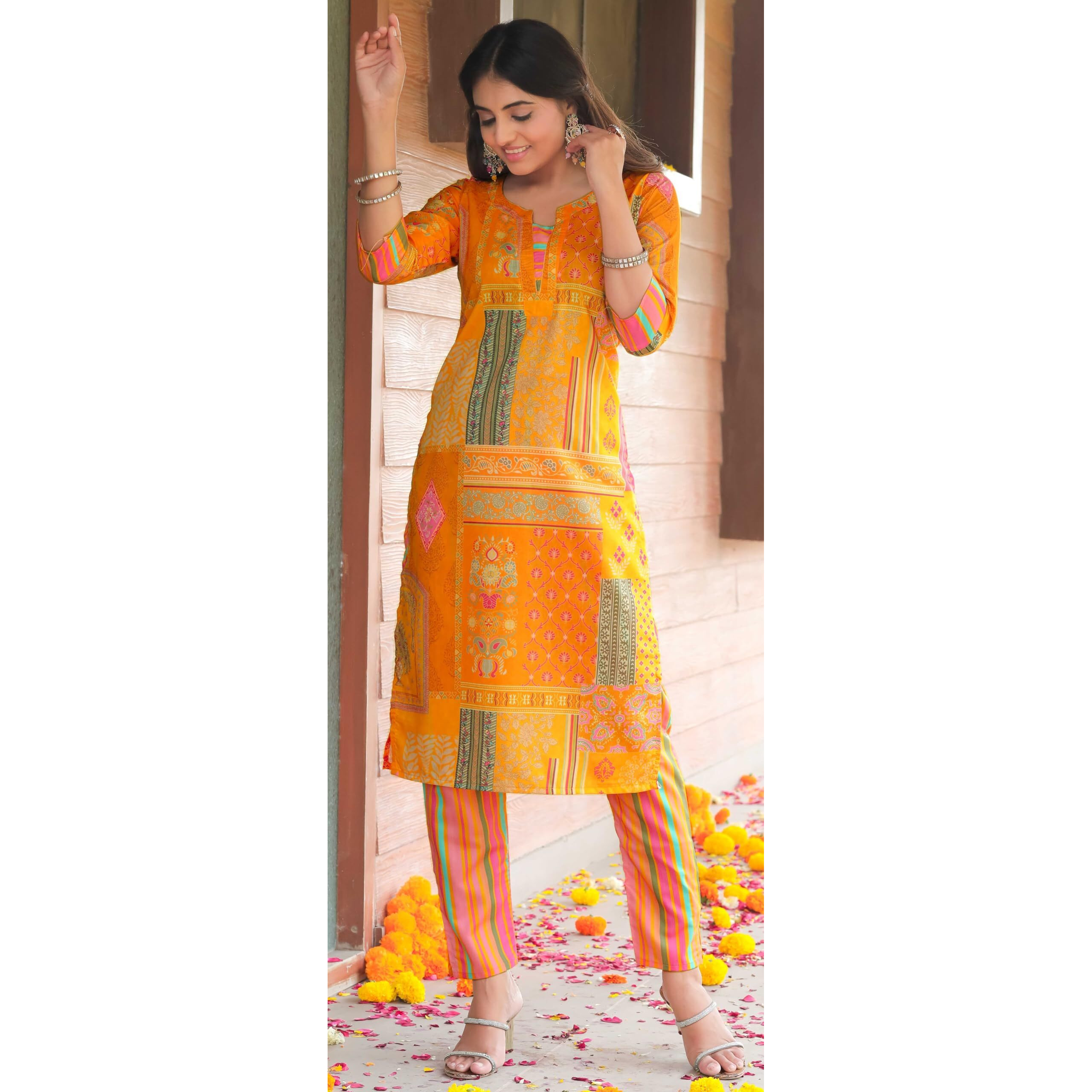 Sugathari Women's Dress Yellow Round Neck Salwar Suit Set For Women (Salwarsuit 100 Yellow L)