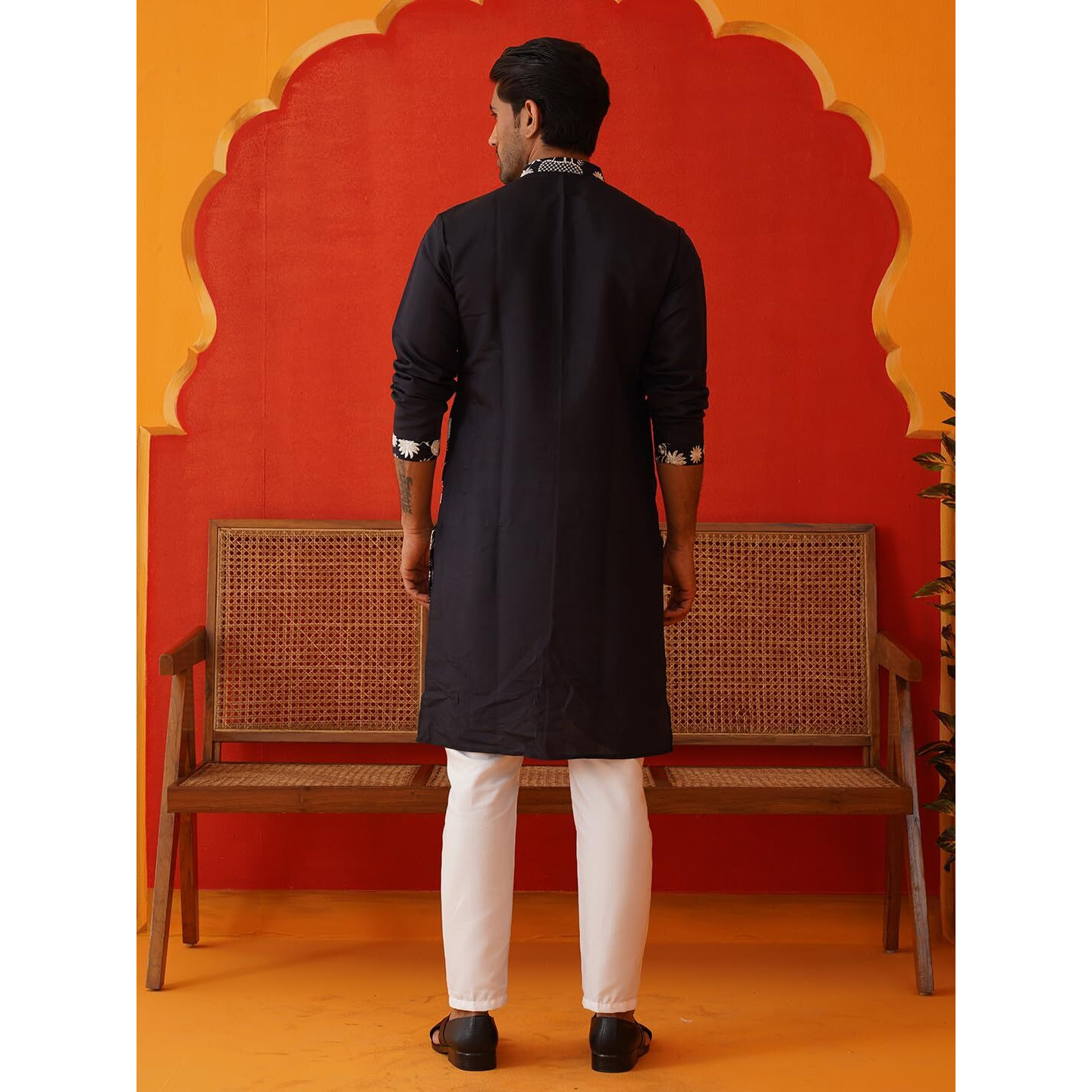 Jompers Black Embroidered Straight Kurta Pyjama Set. (Black, S)