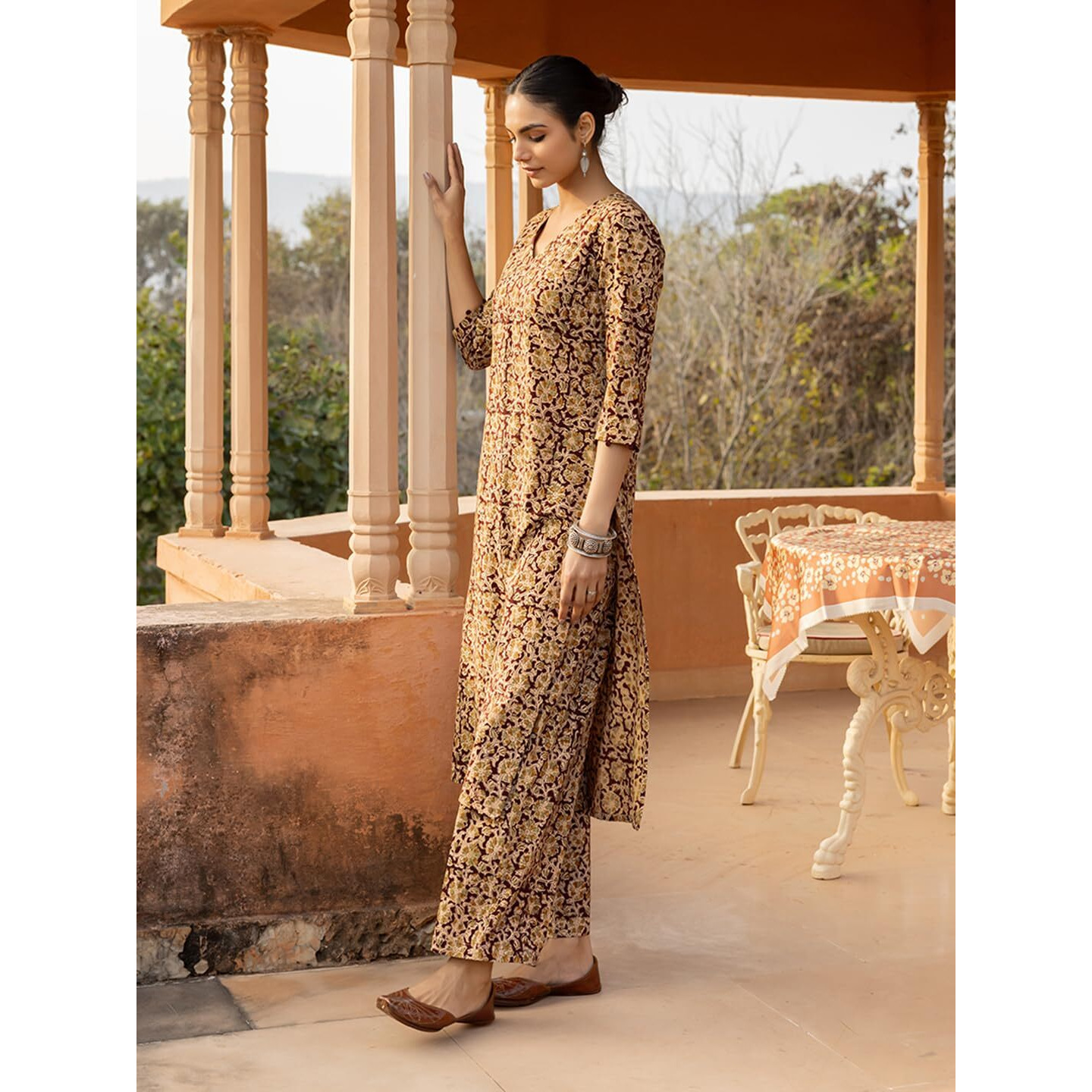 Fiorra Women's Maroon Floral Print Cotton Straight Kurta Set Set0187