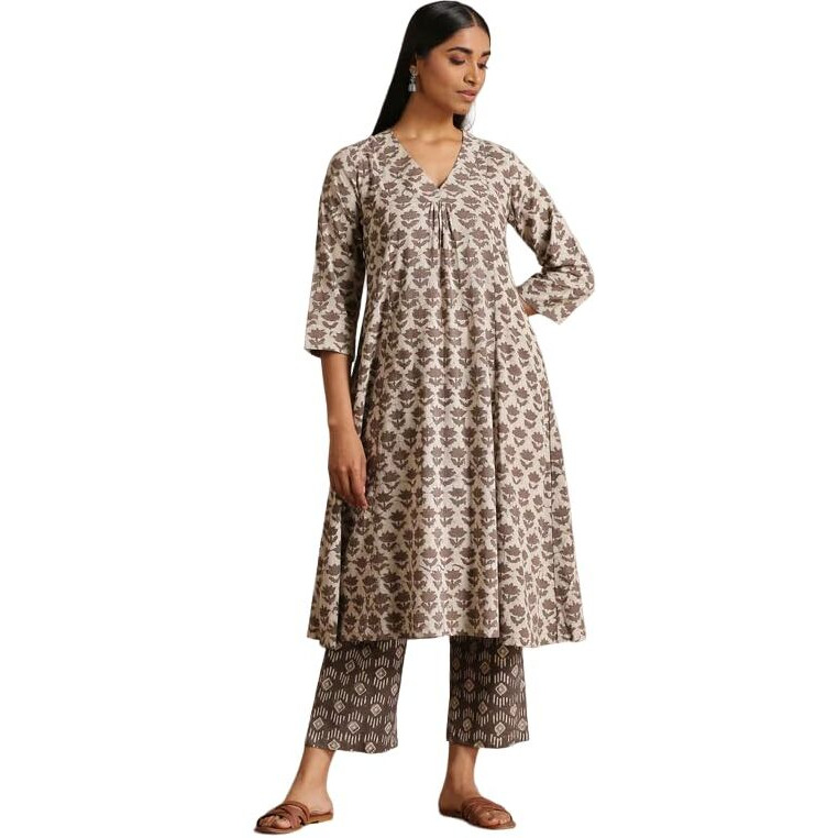 Patlani Women's Digital Printed Cotton Kurta With Pant.