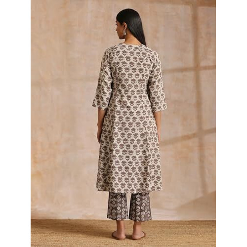 Patlani Women's Digital Printed Cotton Kurta With Pant.
