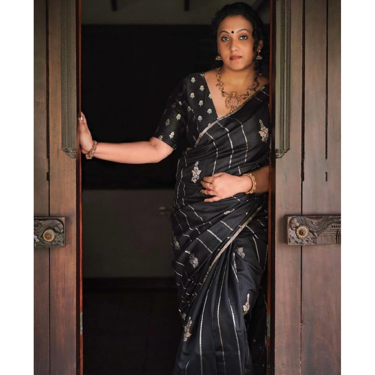 Flosive Women's Midnight Black Golden Zari Shine Kanjivaram Wedding Saree