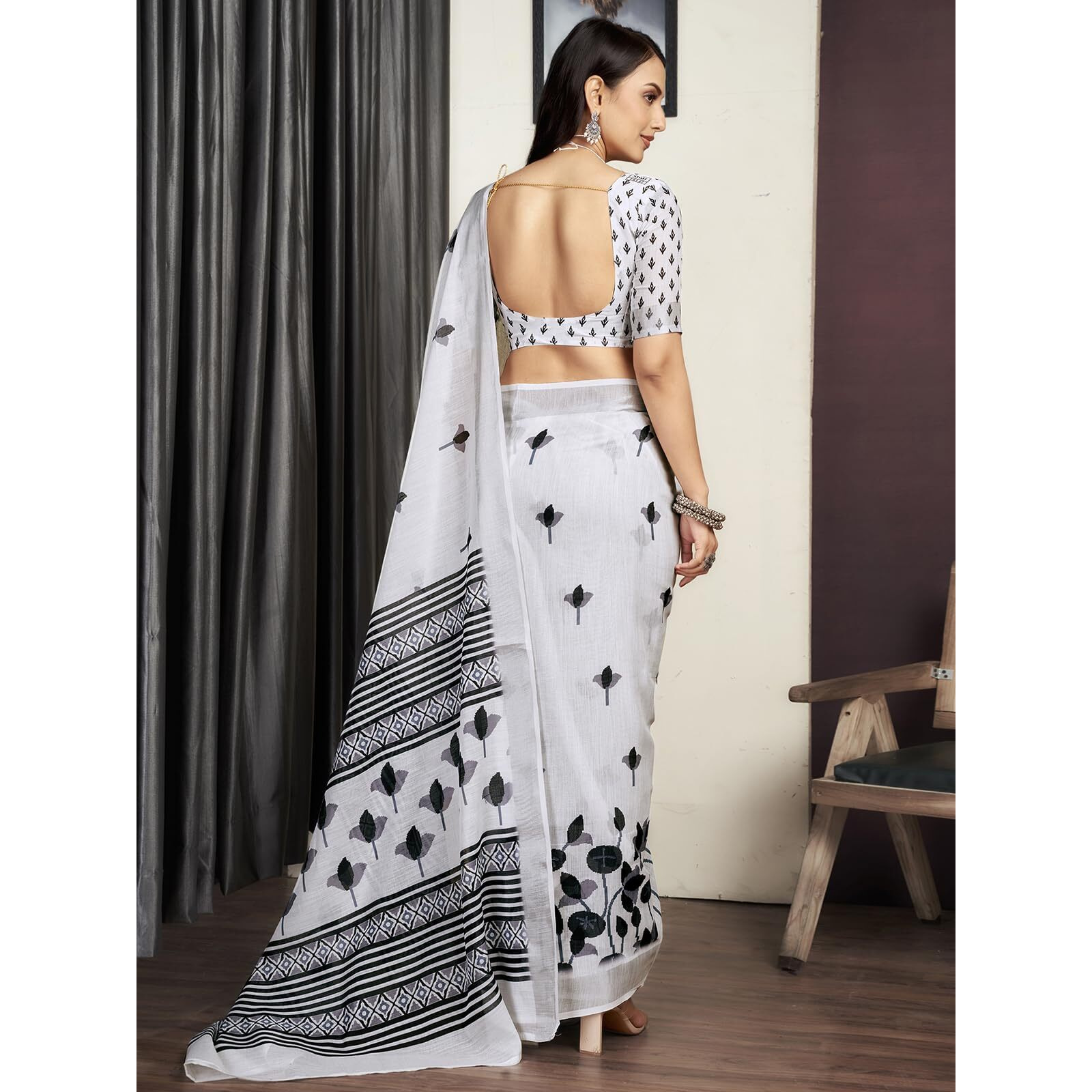 Satrani Women's Floral Printed & Zari Stripe Border Cotton Blend Saree (3998S108N_White & Black)