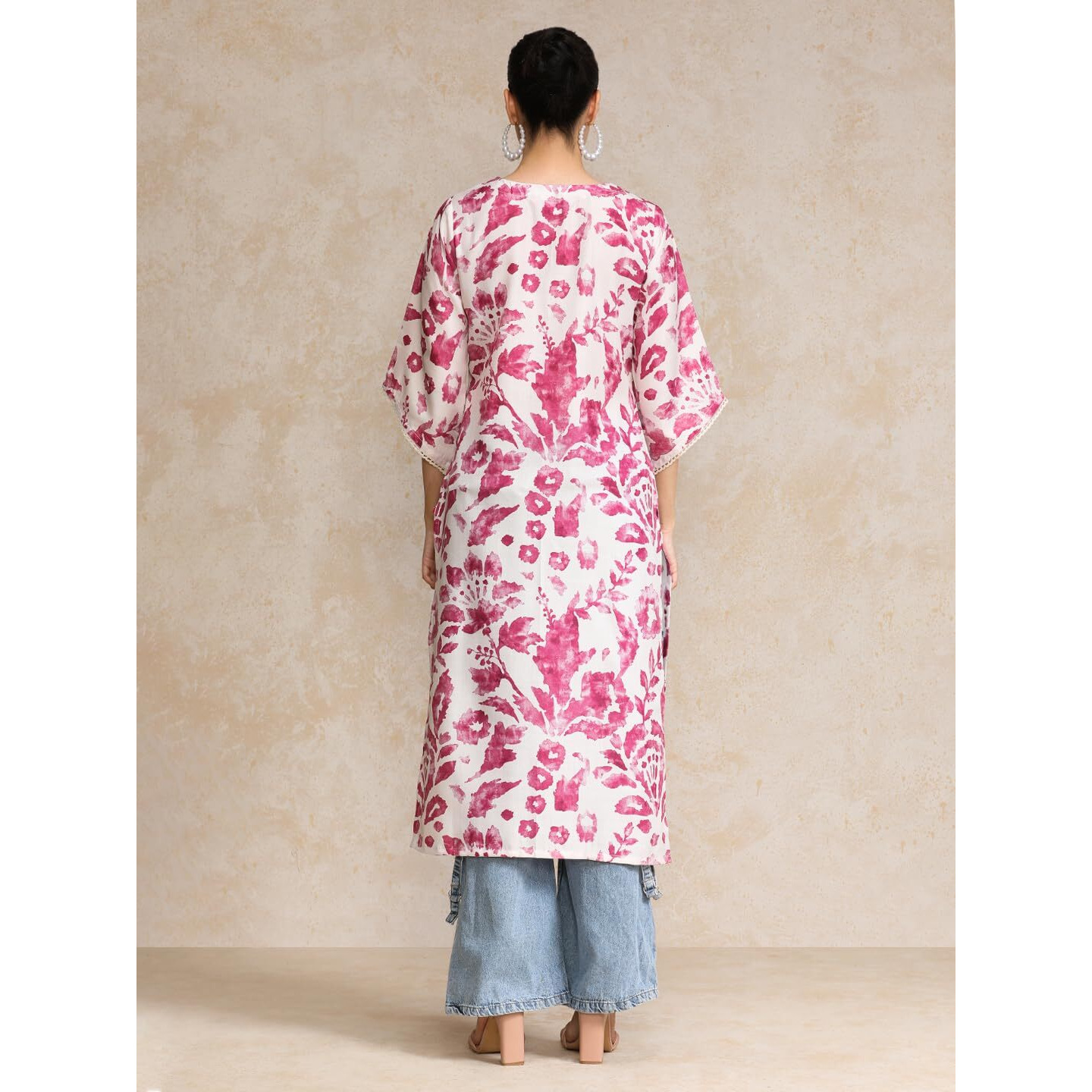 Varanga Abstract Printed V Neck Flared Sleeve Kurta White