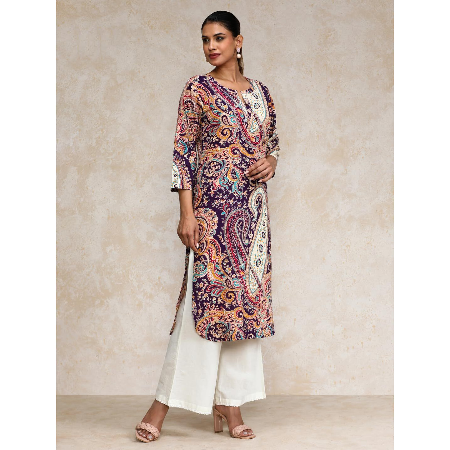 Varanga Women Paisley Printed Three Quarter Sleeve Kurta Purple