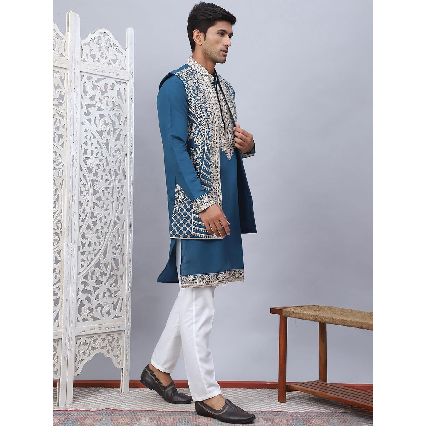 Jompers Peacock Mens Embroidered Waistcoat And Kurta Pyjama. (Peacock, Xl)