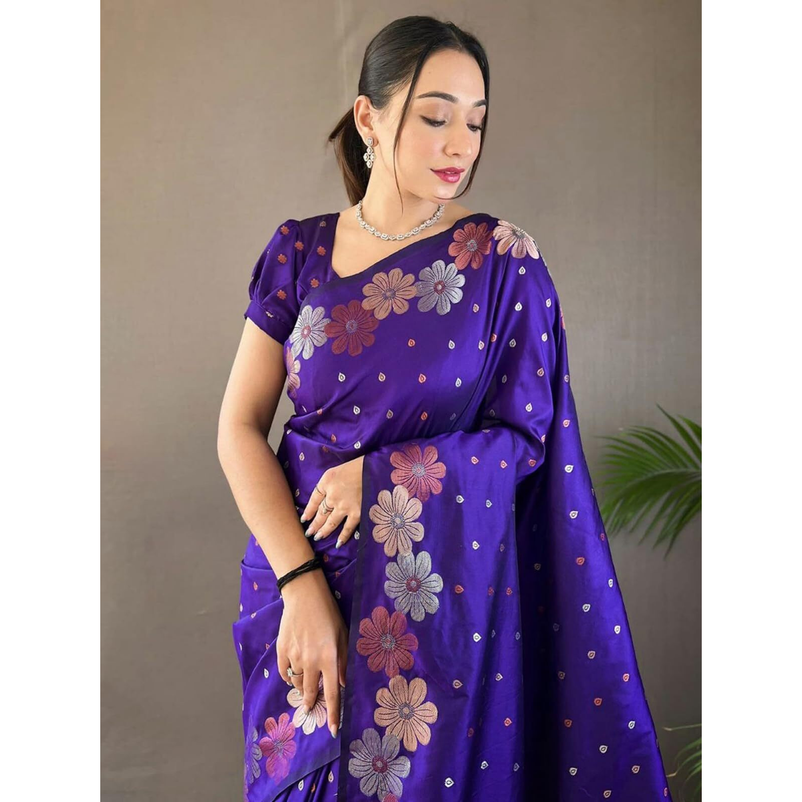 Satrani Women's Silk Banarasi Jacquard Kanjivaram Silk Saree With Unstitched Blouse Piece (3693S144N_Violet)