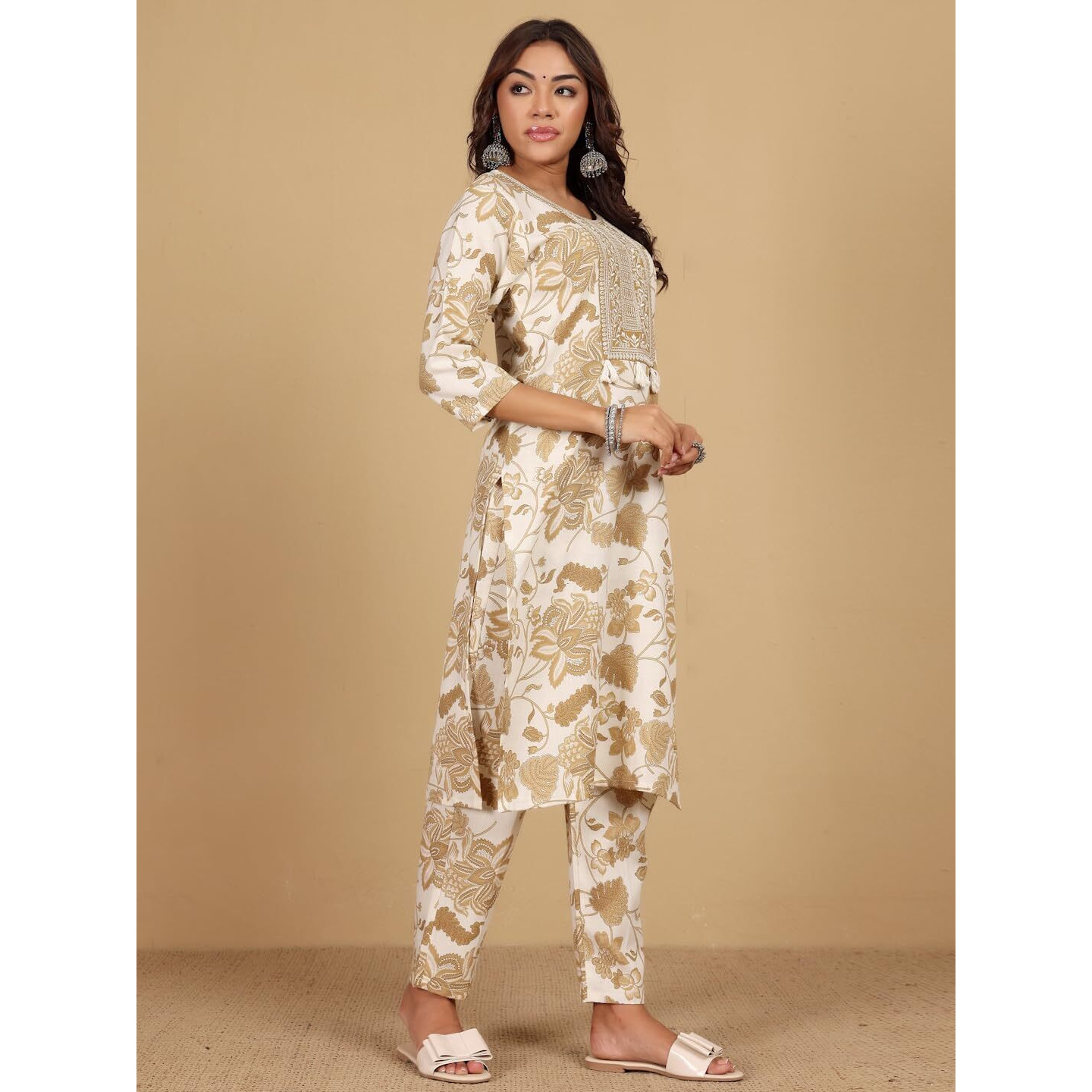 Varanga Women Round Neck Bold Print Co Ord Set
