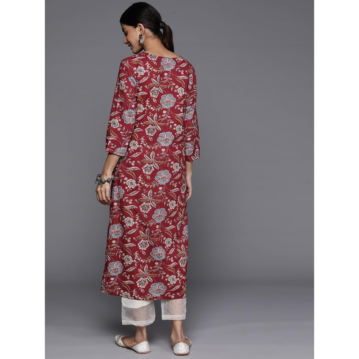 Varanga Women Maroon Floral Printed Straight Kurta With Side Slits
