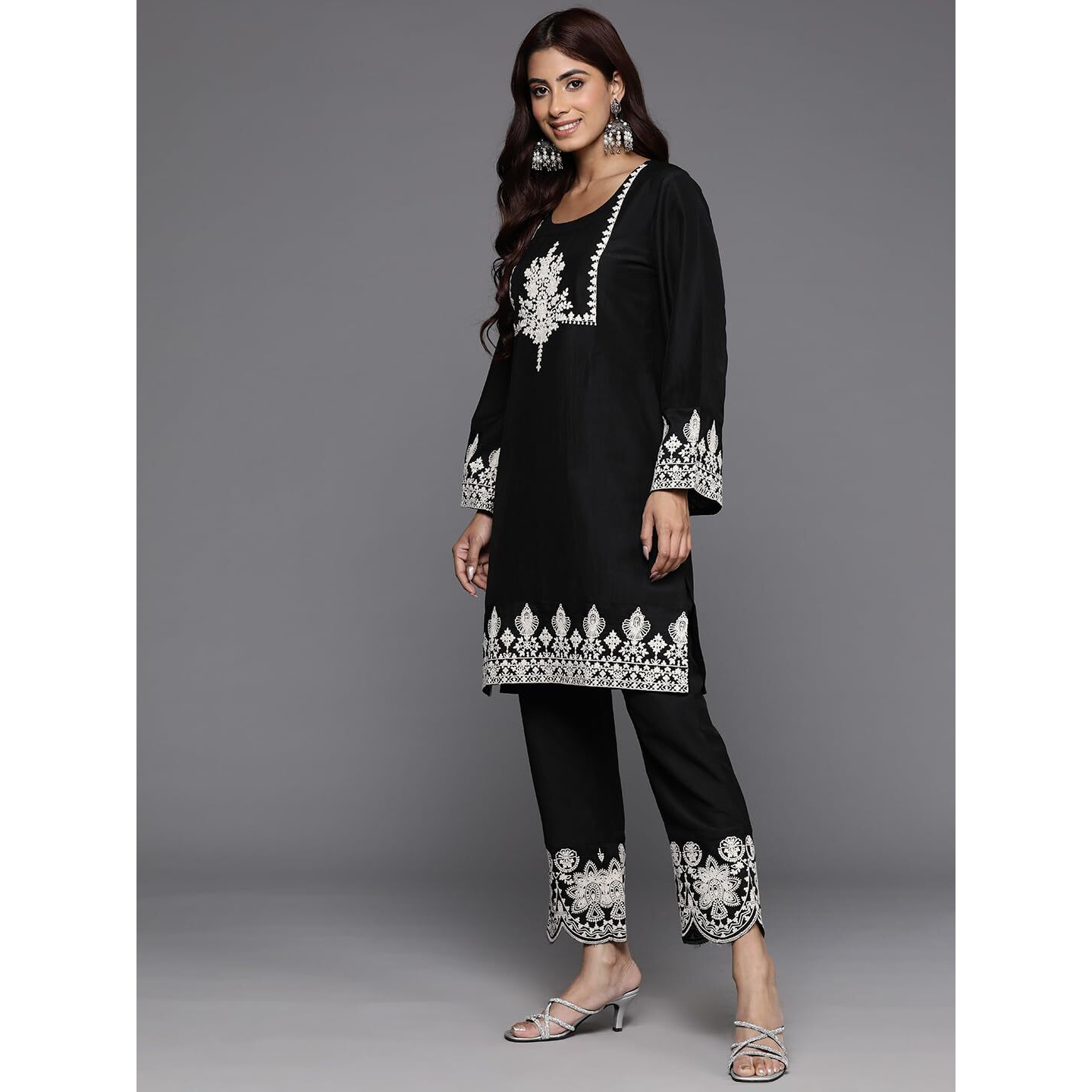 Varanga Women Black Embroidered Short Straight Kurta With Embroidered Bottom