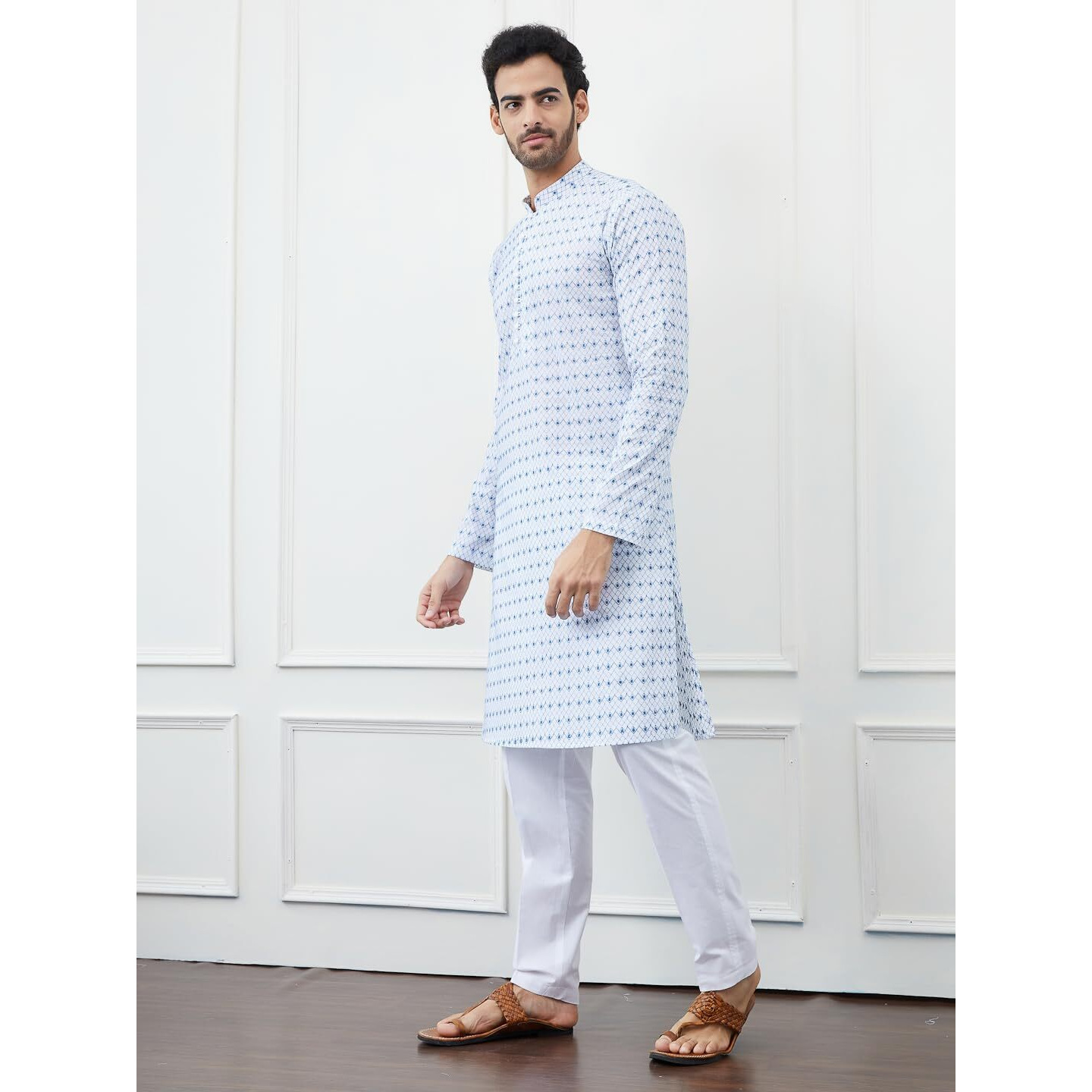 See Designs Men White And Blue Chikankari Embroidered Cotton Kurta Long Sleeves_Sdkt1428Xs