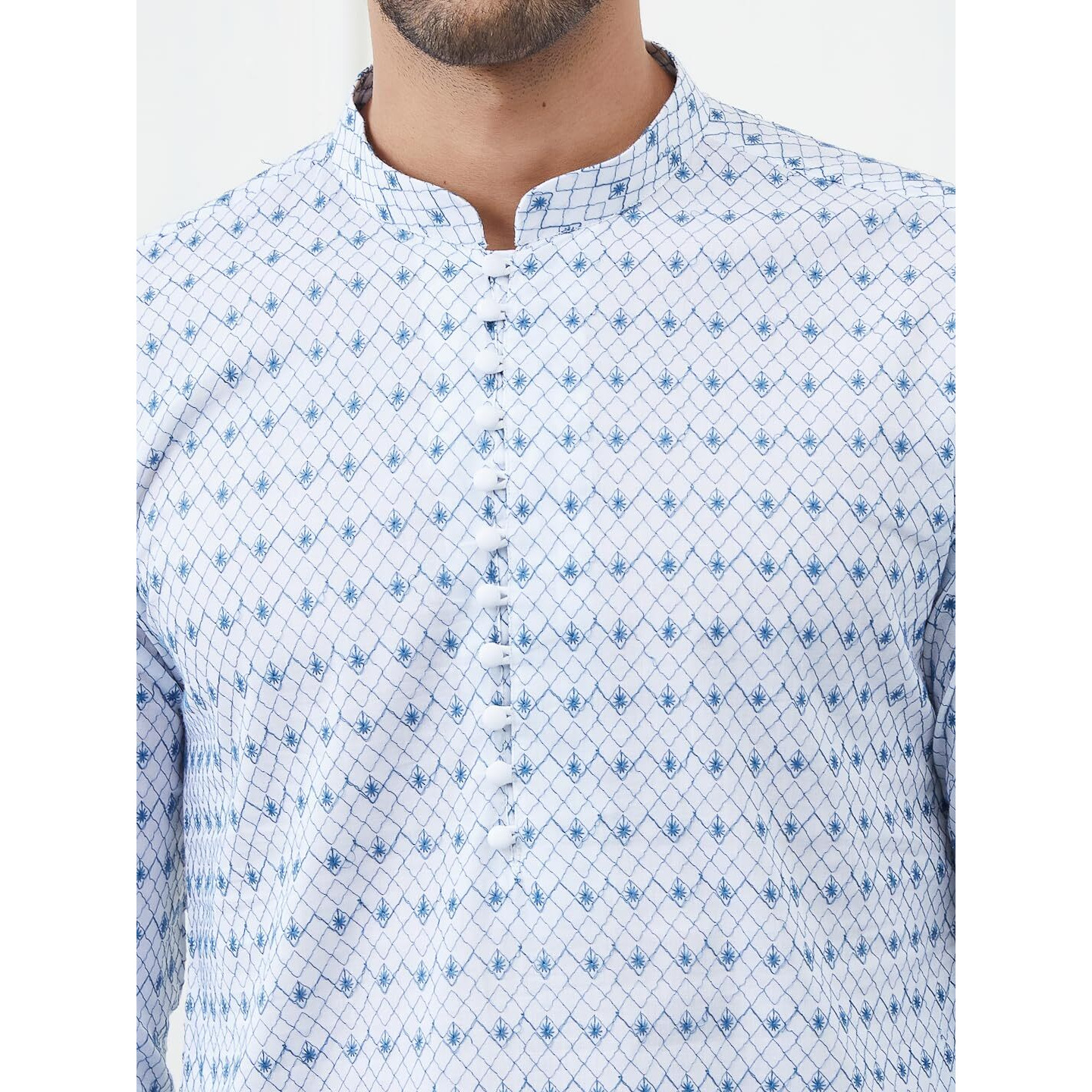 See Designs Men White And Blue Chikankari Embroidered Cotton Kurta Long Sleeves_Sdkt1428Xs