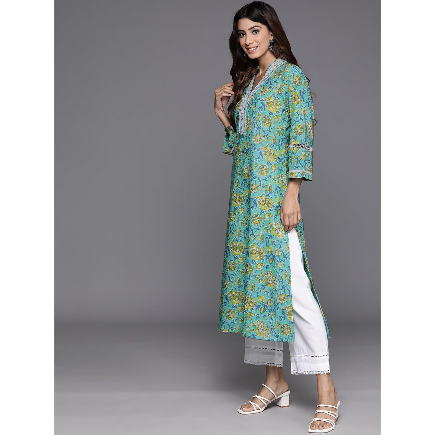 Varanga Women Sea Green Floral Printed V-Neck Straight Kurta  Elegant & Comfortable For Casual Wear (Small)