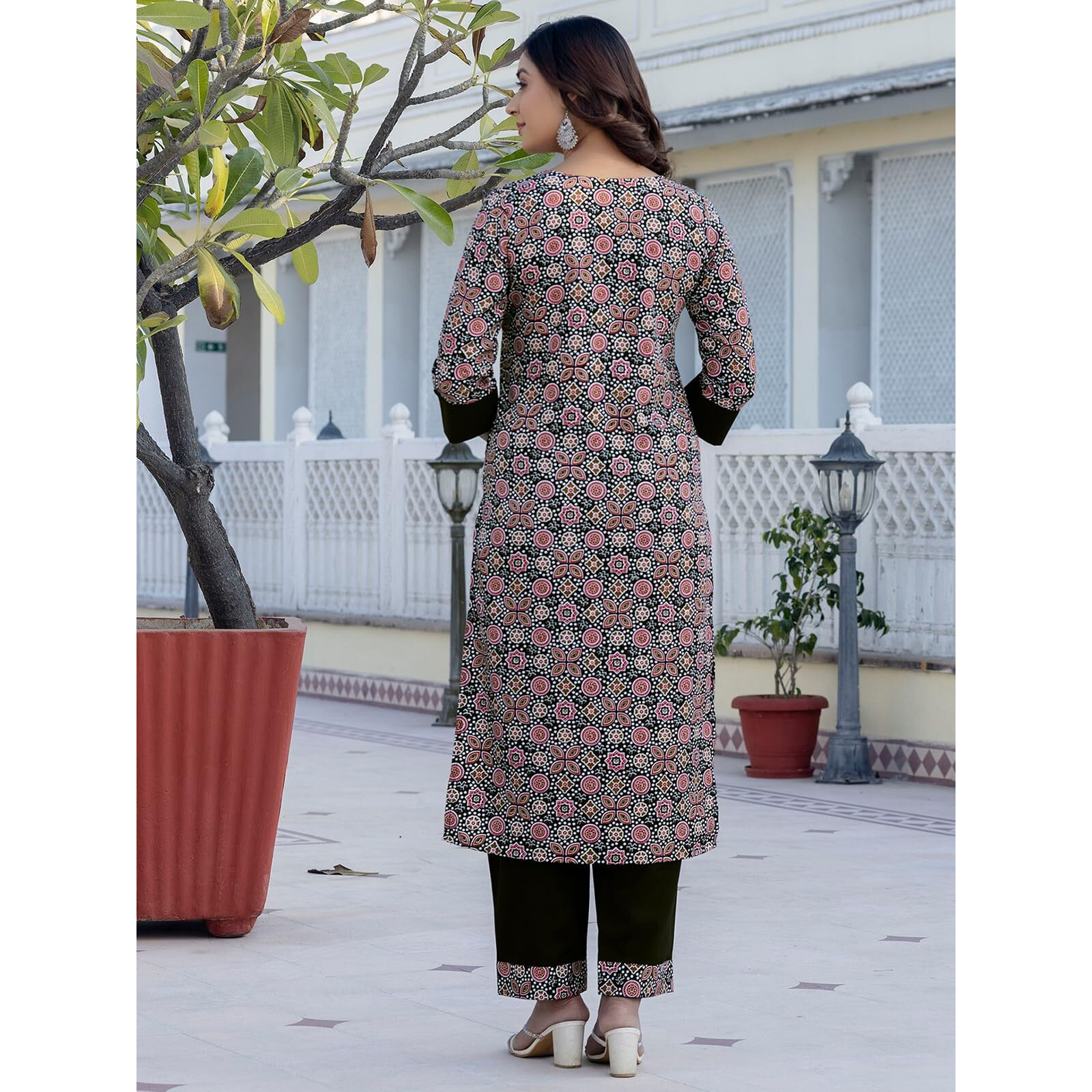 Sanisa Womens Crepe Printed Straight Kurta With Pant And Dupatta Set (230Kbd2433N-M_Black & Multi1)