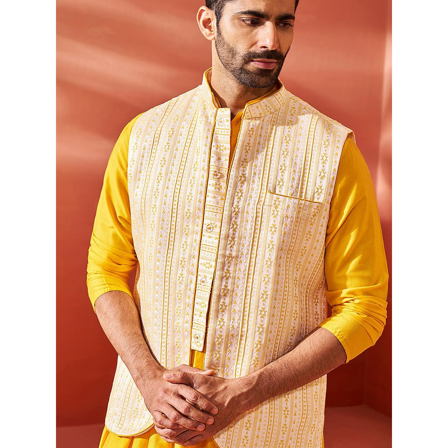 VASTRAMAY Men's Yellow Viscose Jacket, Kurta And Pyjama Set, Silk Blend Jacquard Nehru Jacket, Kurta And Pyjama Set For Men, Traditional Indian Festive & Ethnic Wear