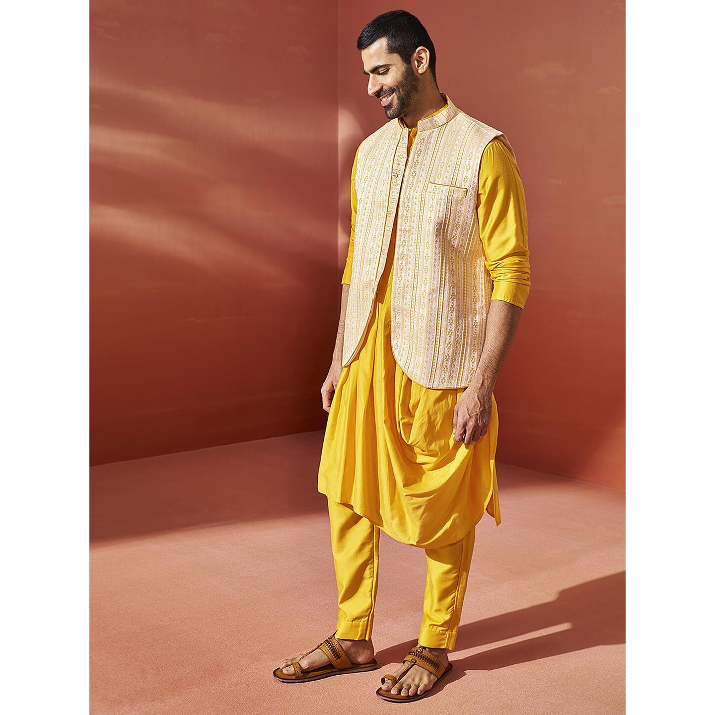 VASTRAMAY Men's Yellow Viscose Jacket, Kurta And Pyjama Set, Silk Blend Jacquard Nehru Jacket, Kurta And Pyjama Set For Men, Traditional Indian Festive & Ethnic Wear