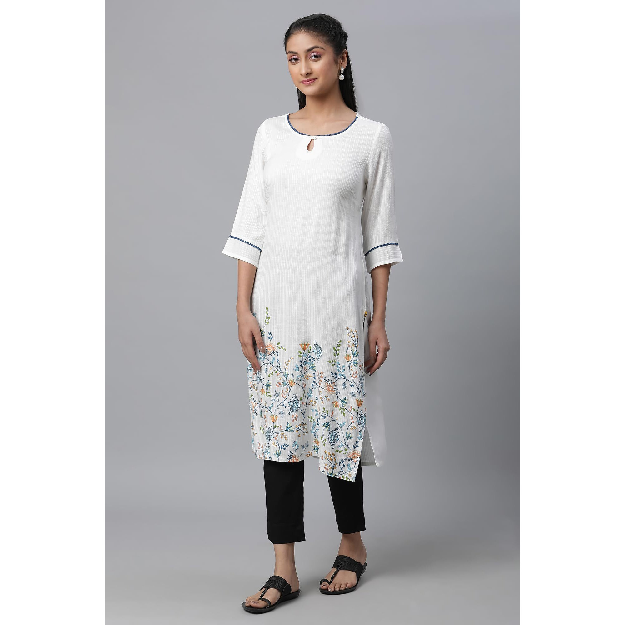 White Floral Printed Women Kurta