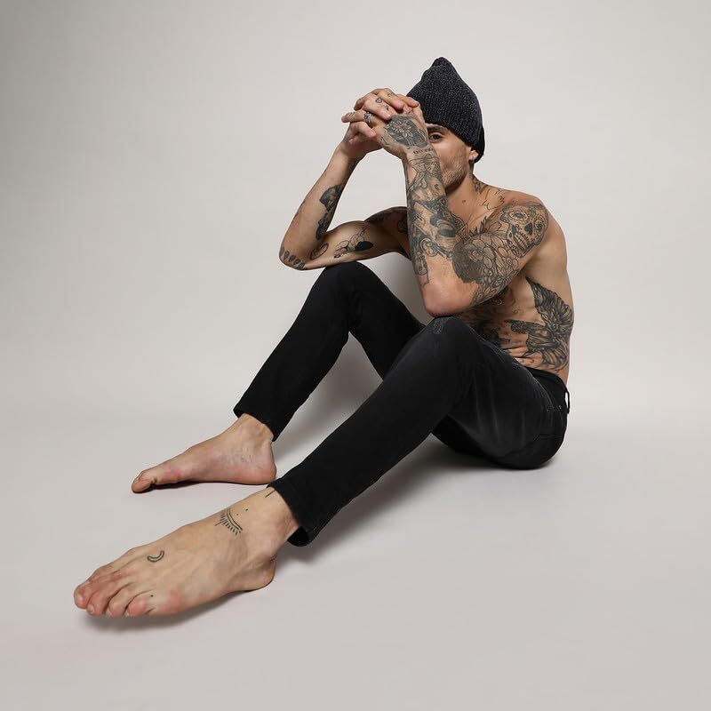 Campus Sutra Men's Black Minimal Distressed Denim Jeans For Casual Wear | Dark-Wash | Regular Fit | Button Closure | Cotton Denim Jeans Crafted With Comfort Fit For Everyday Wear