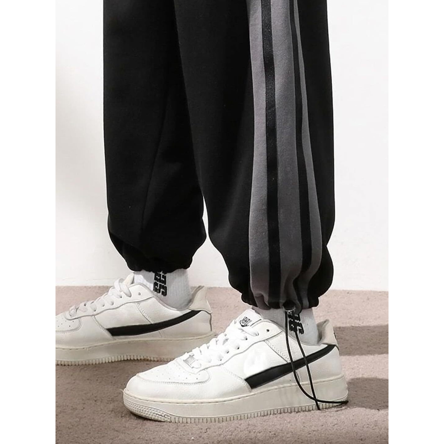 Nobero Men's Mid Rise Loose Sweatpants (1M-Bwjg-R0147_Black, X-Large)