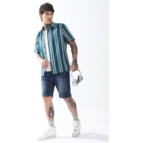 Hubberholme Men Striped Oversized Spread Collar Short Sleeve Casual Shirt