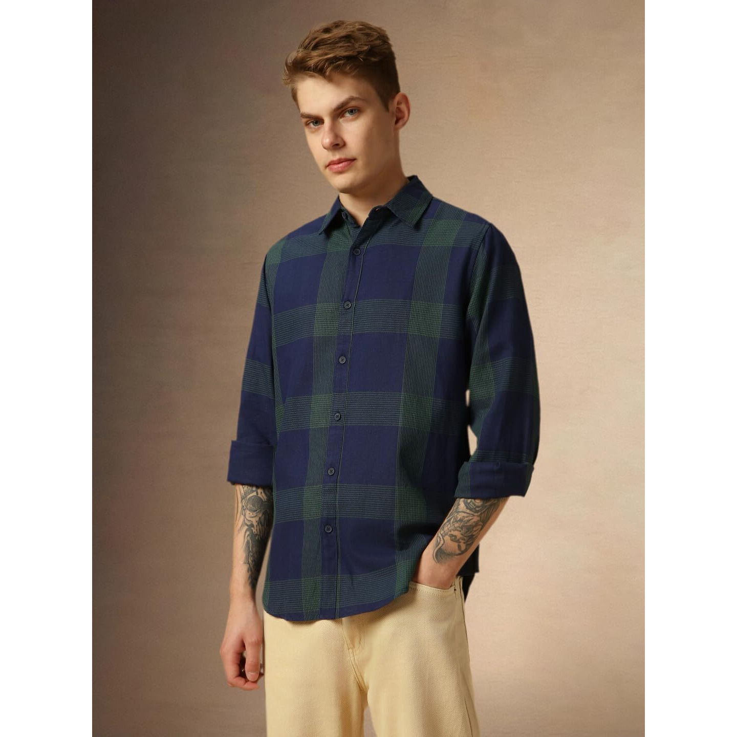 Dennis Lingo Men Navy Blue Checks Regular Fit Full Sleeve Spread Collar Shirts