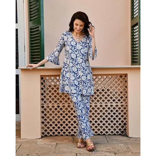 Nainvish Women's Blue & White Printed Straight Cotton Blend U-Neck Co-Ord Set (Sd660_Kb-M_(3)
