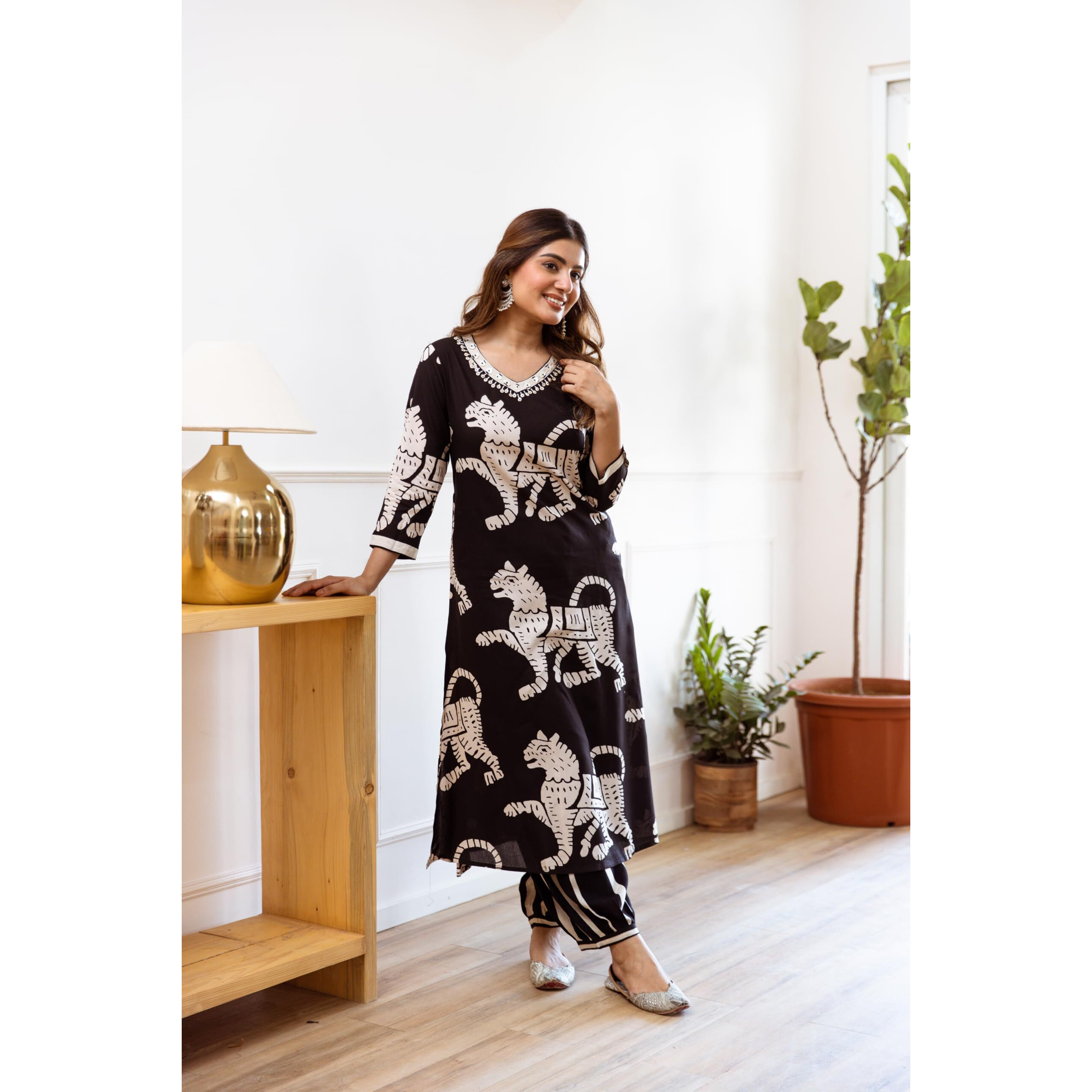 Ishin Black Rayon Quirky Printed Kurta With Pants