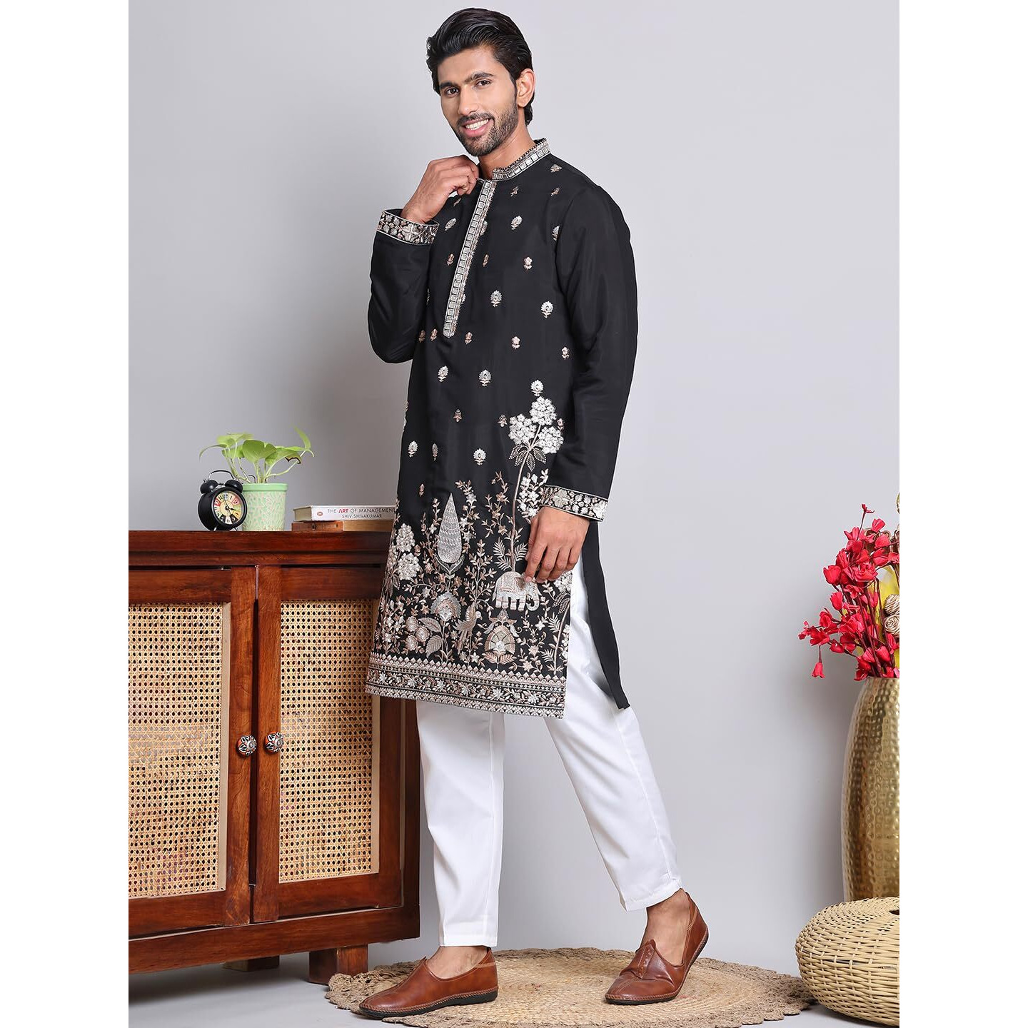 Jompers Black Floral Embroidered And Sequins Kurta Set. (Black, Xl)