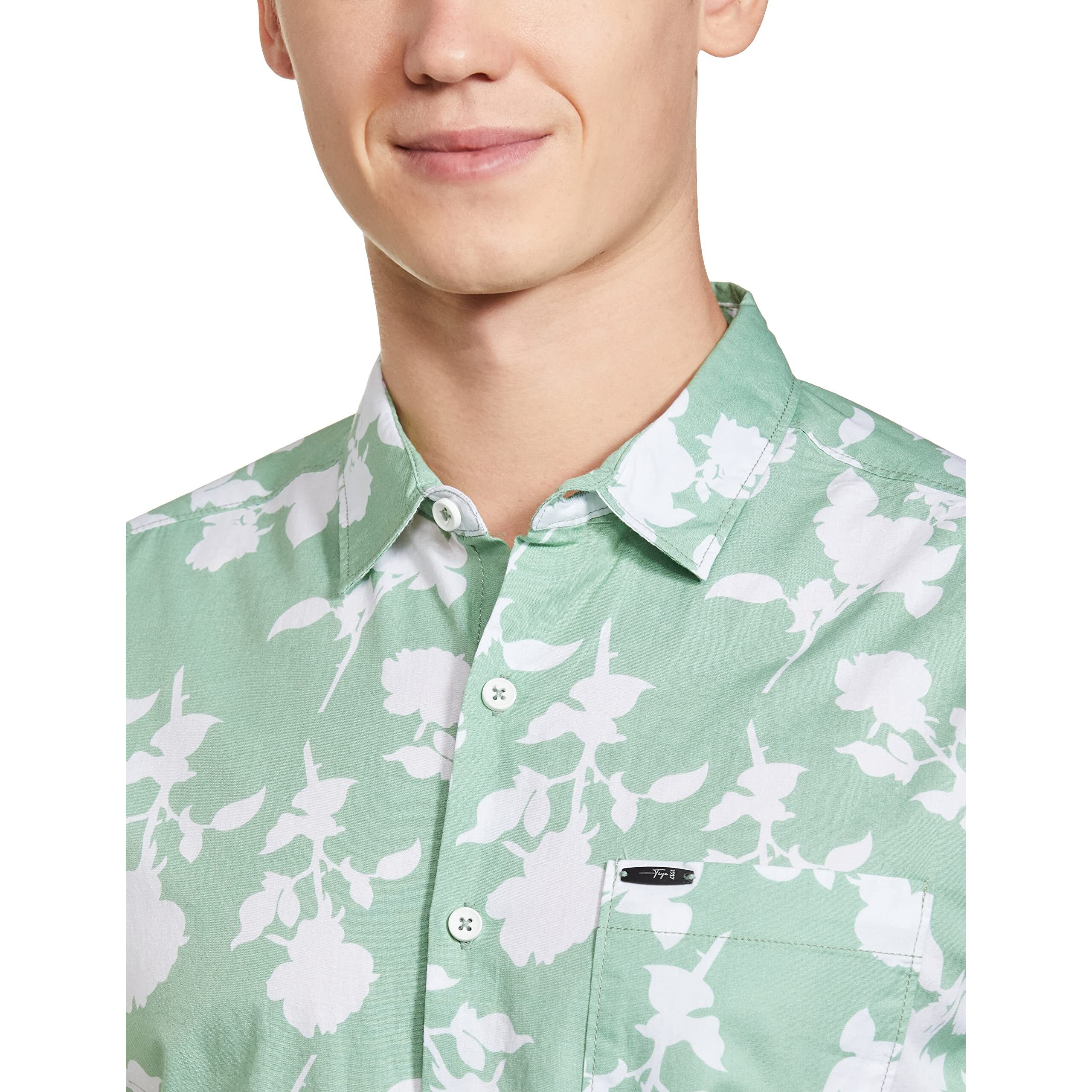 The Indian Garage Co Green Regular Fit Spread Collar Floral Print Short Sleeves Shirt