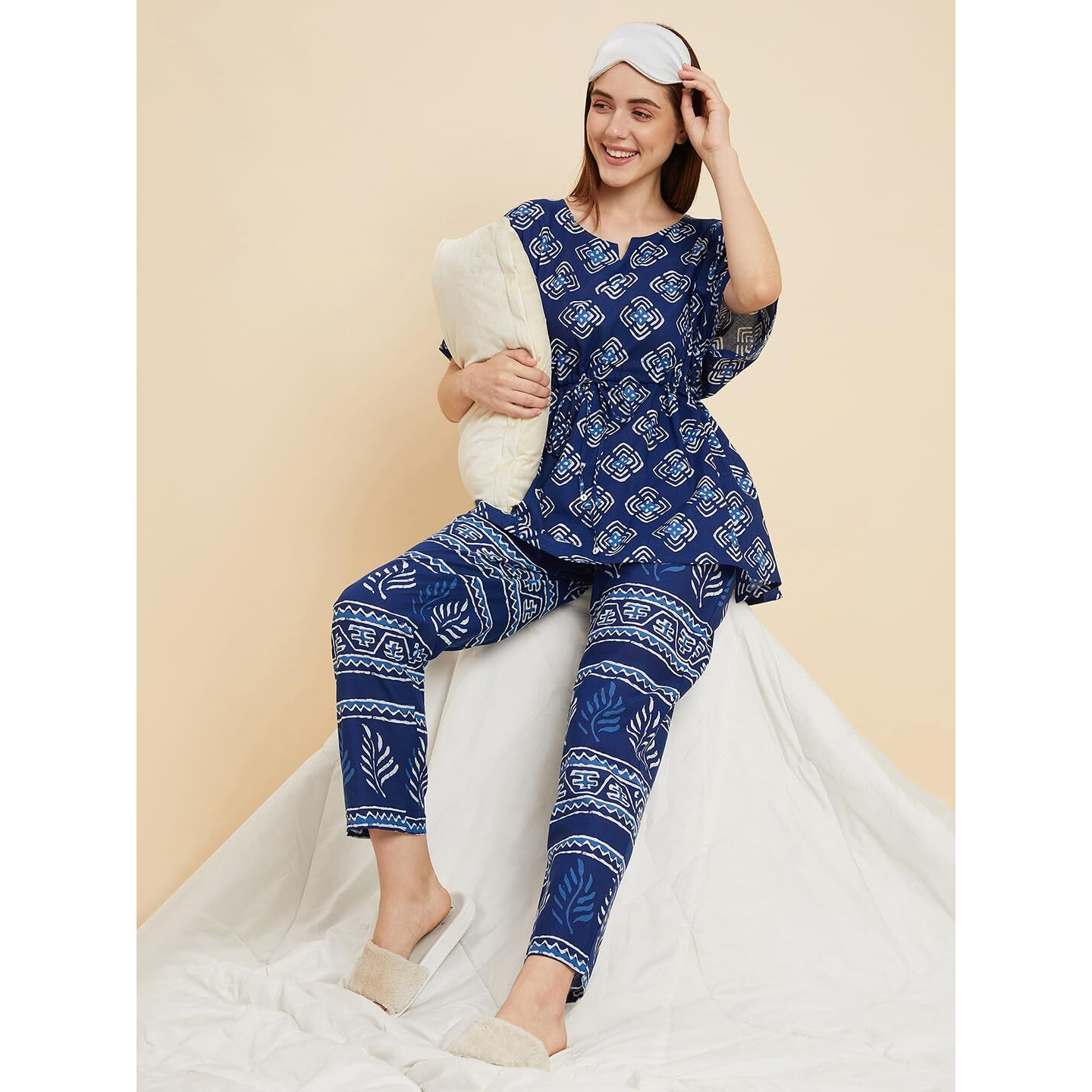 Sweet Dreams Blue & White Ethnic Motifs Printed Pure Cotton Kaftan And Pyjamas