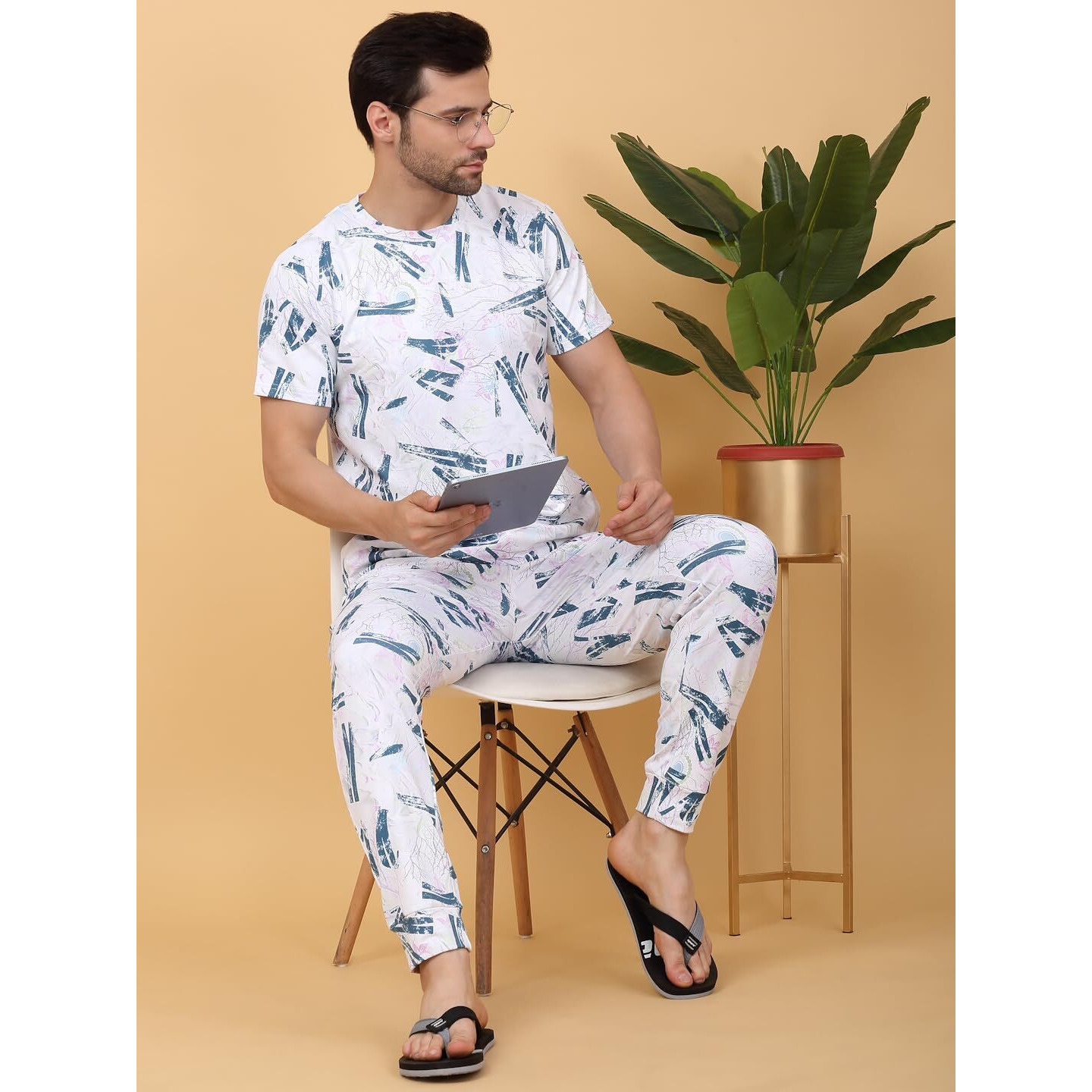 Sweet Dreams Men Printed Pyjama Set
