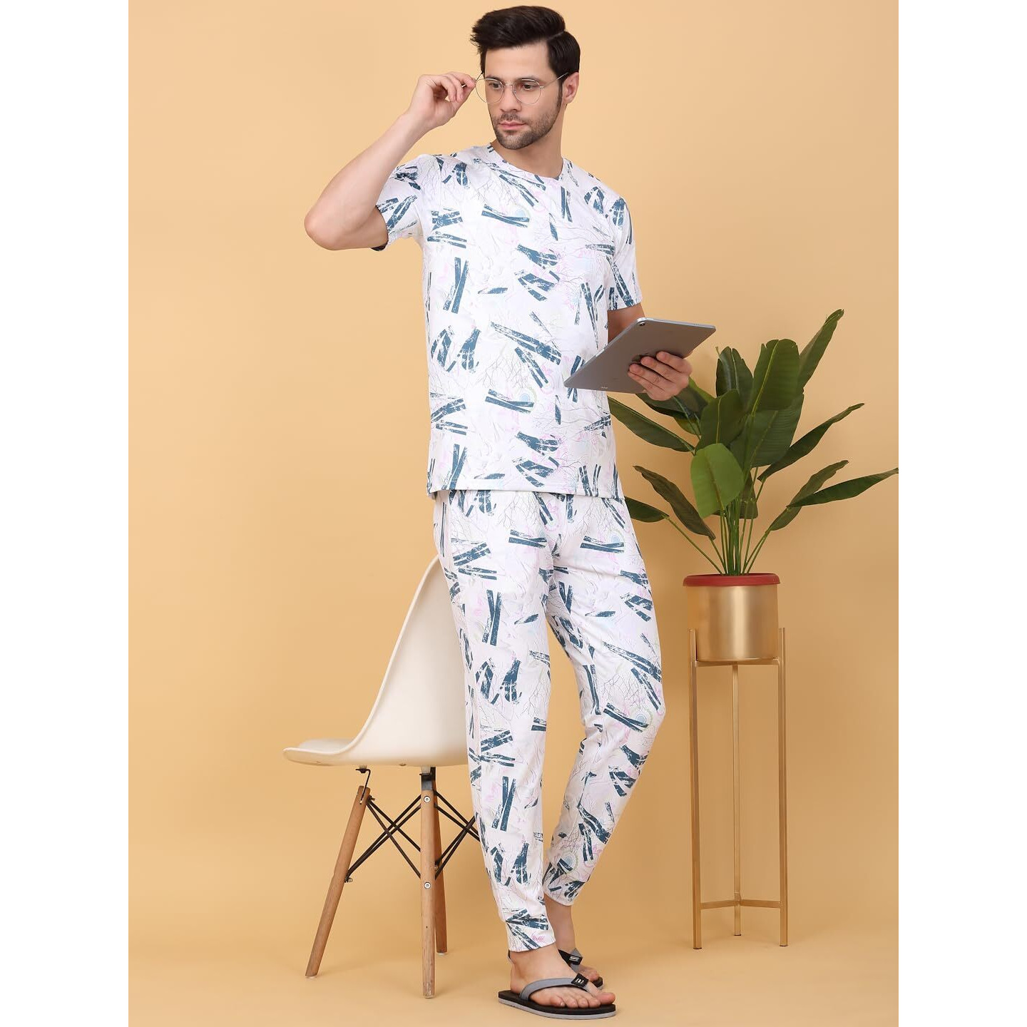 Sweet Dreams Men Printed Pyjama Set